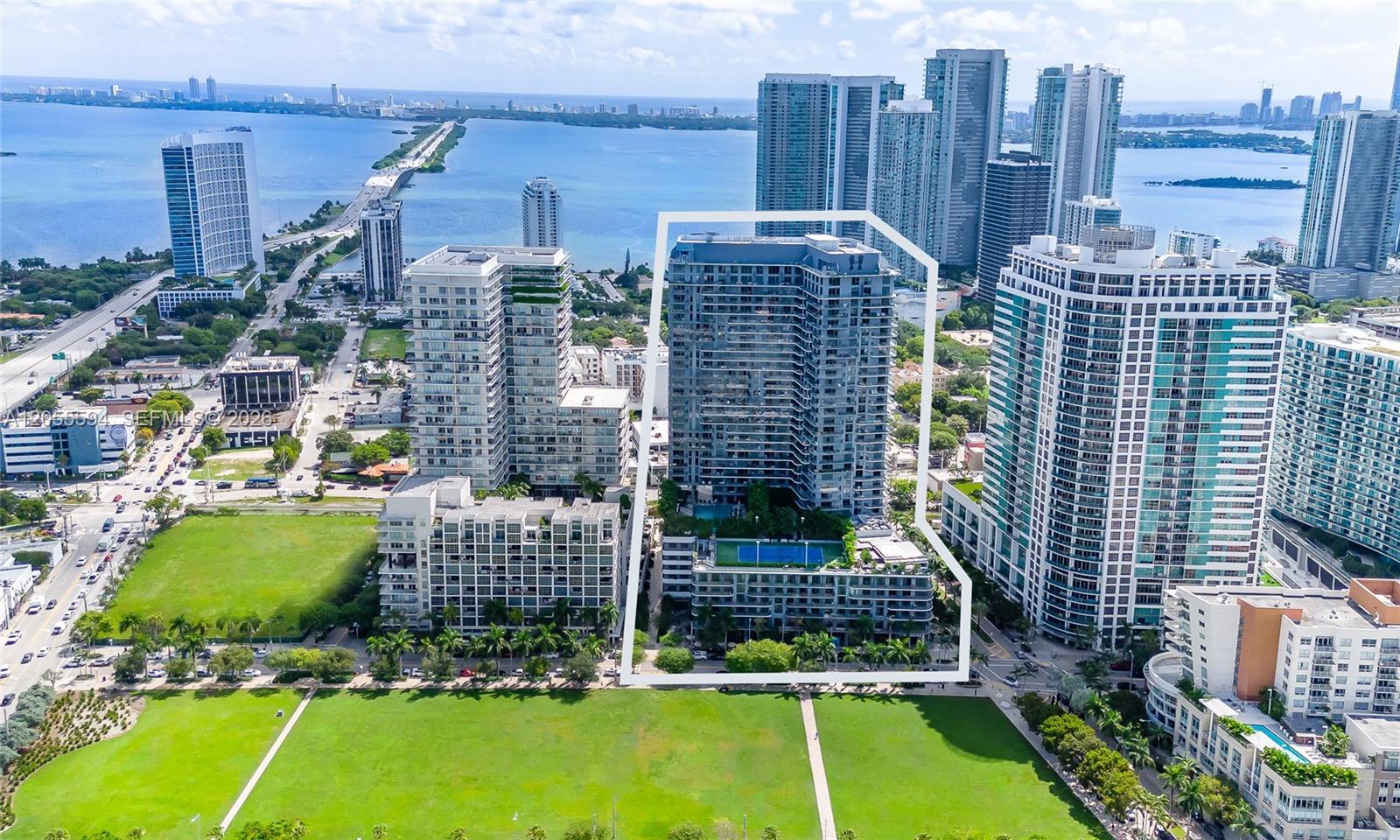 121 NE 34th St # 2701, Miami FL 33137 photo 2