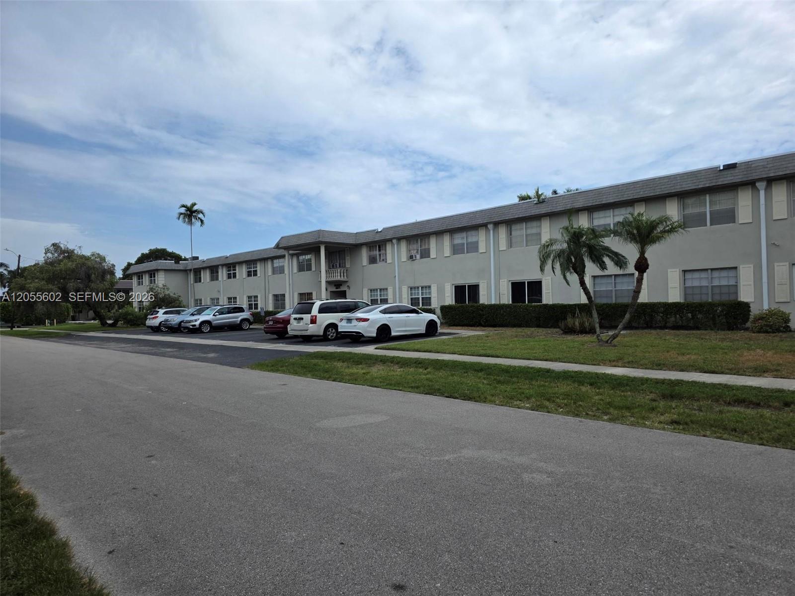 1520 Mckinley St # 105E, Hollywood FL 33020 photo 2