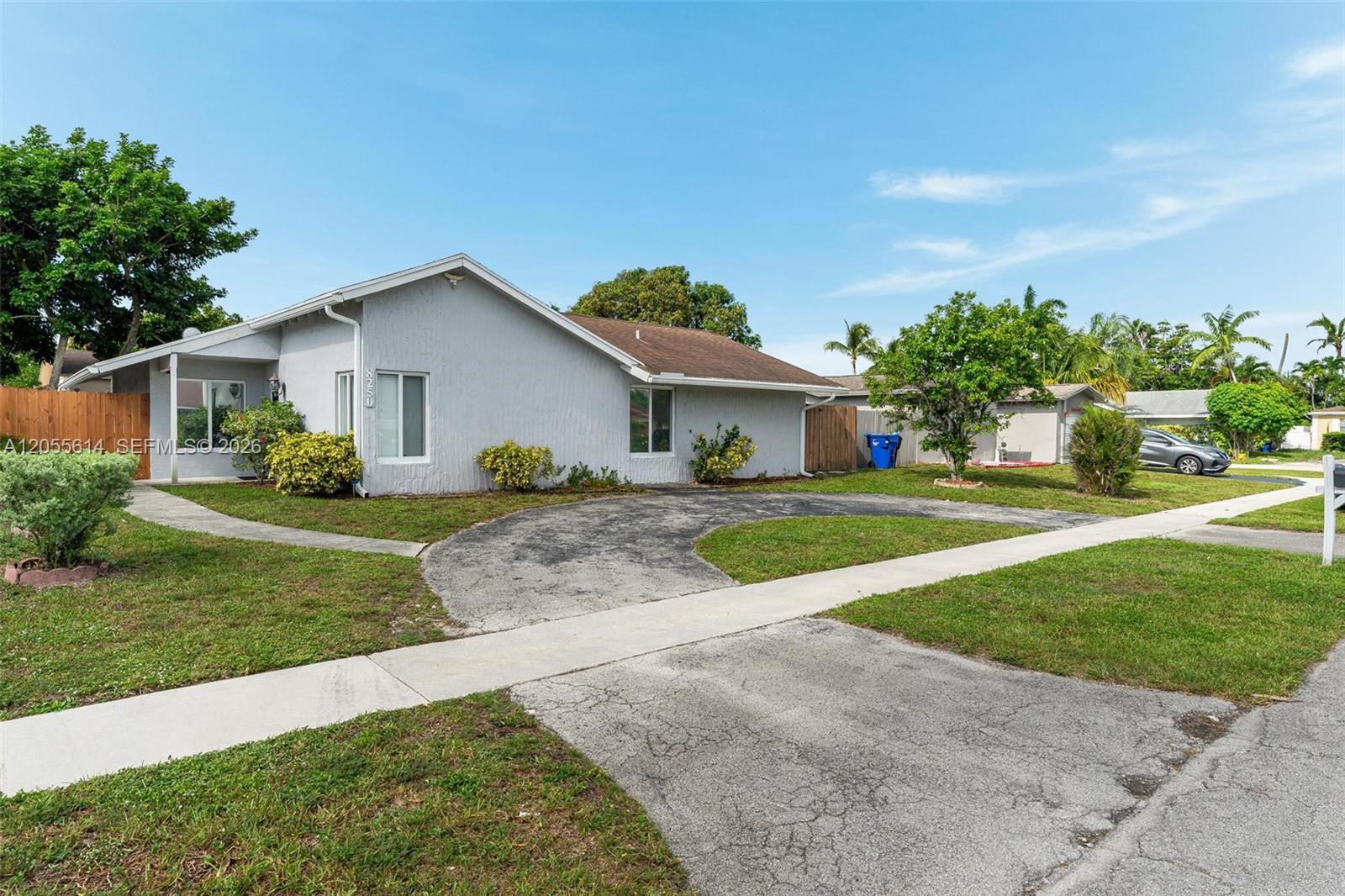 8250 SW 3rd Pl, North Lauderdale FL 33068 photo 2