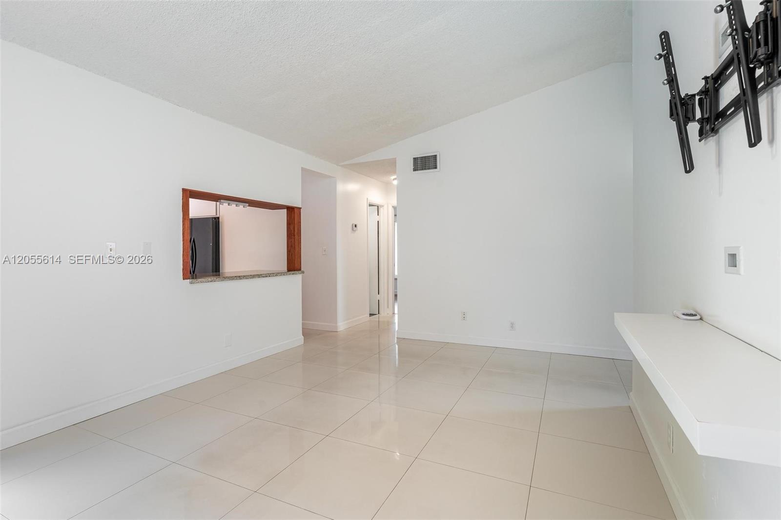 8250 SW 3rd Pl, North Lauderdale FL 33068 photo 5