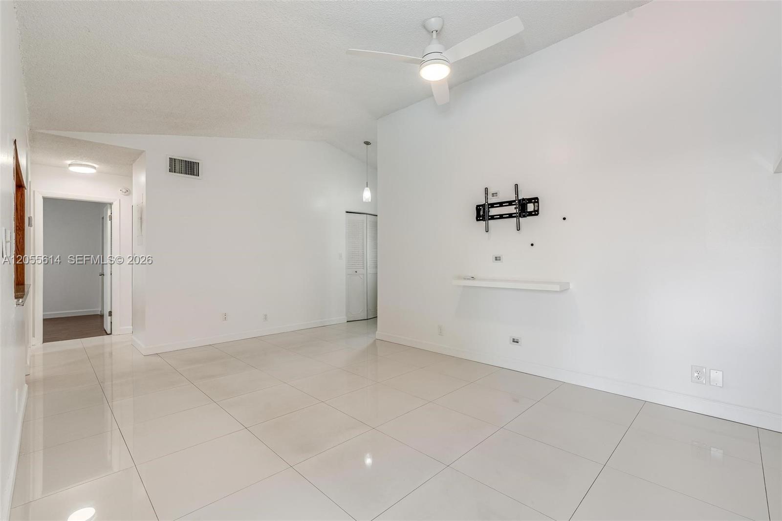 8250 SW 3rd Pl, North Lauderdale FL 33068 photo 4