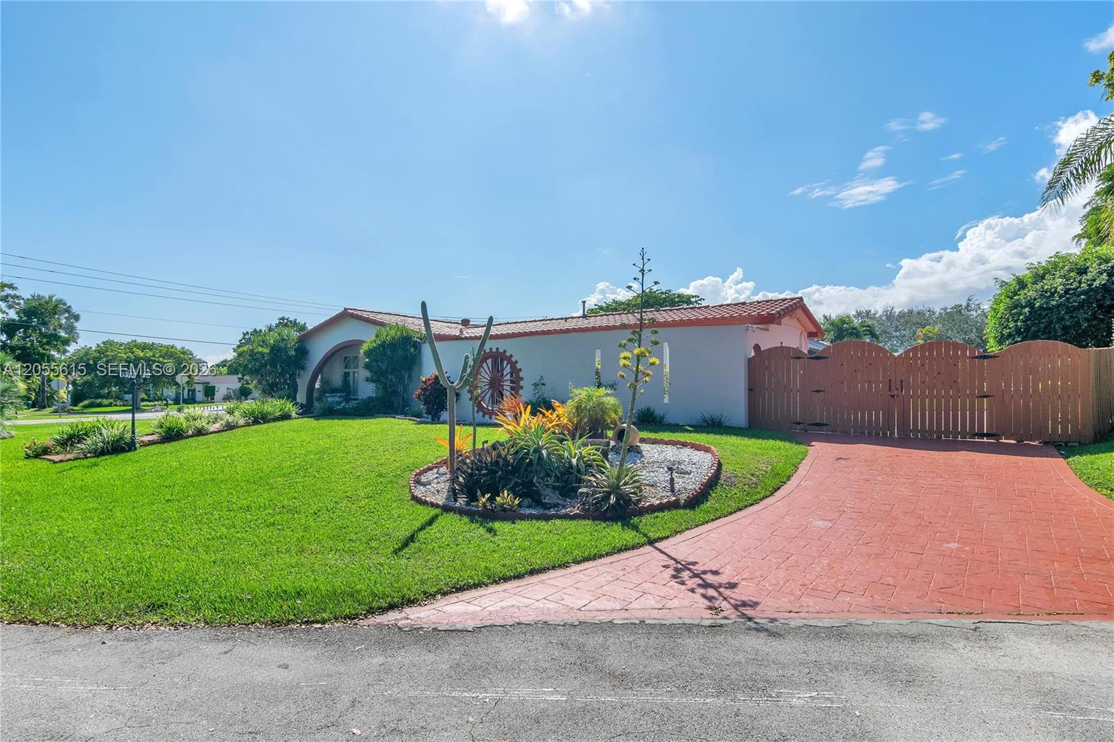 17320 SW 89th Ave, Palmetto Bay FL 33157 photo 3