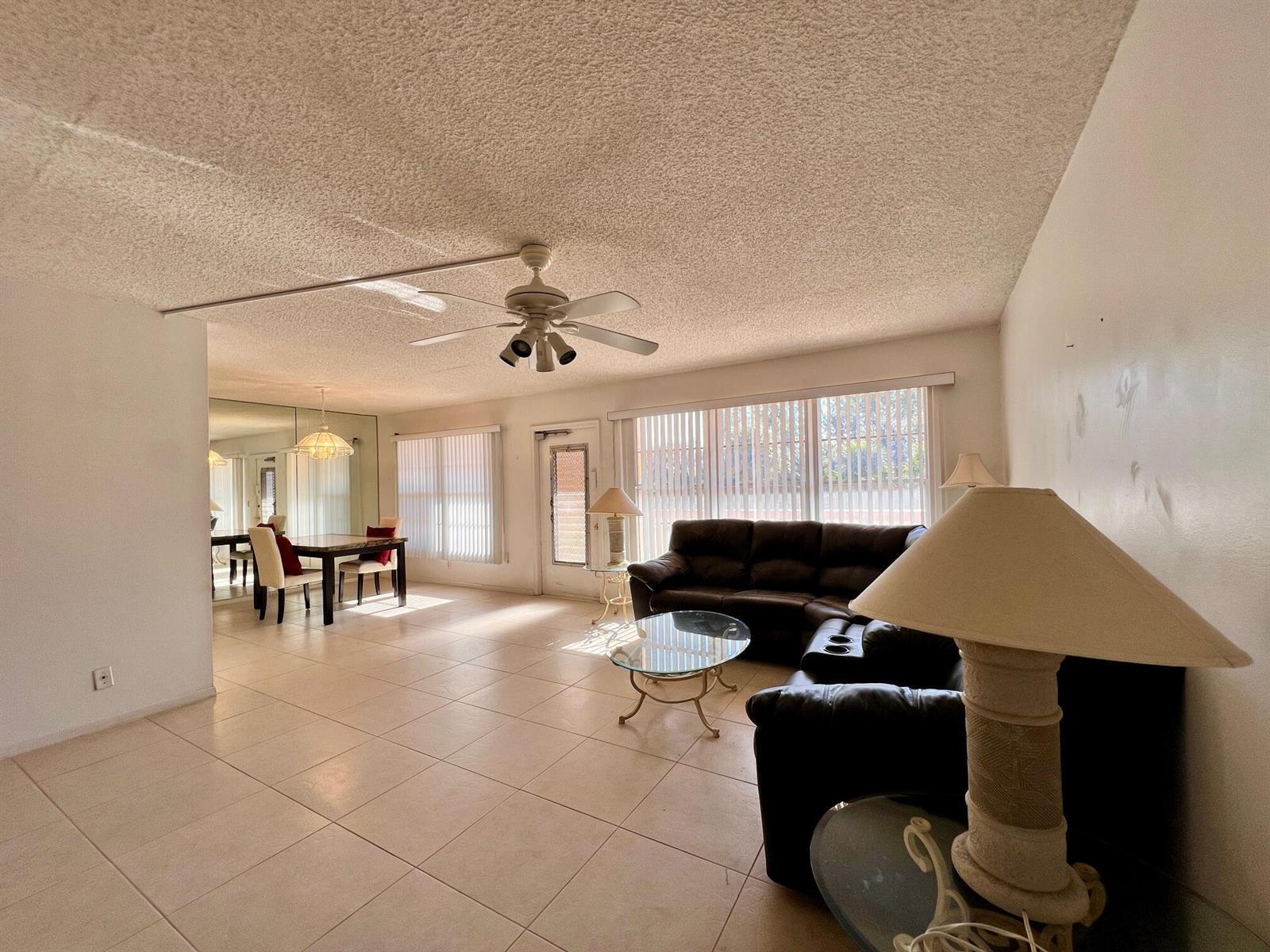 213 WELLINGTON L, West Palm Beach FL 33417 photo 4