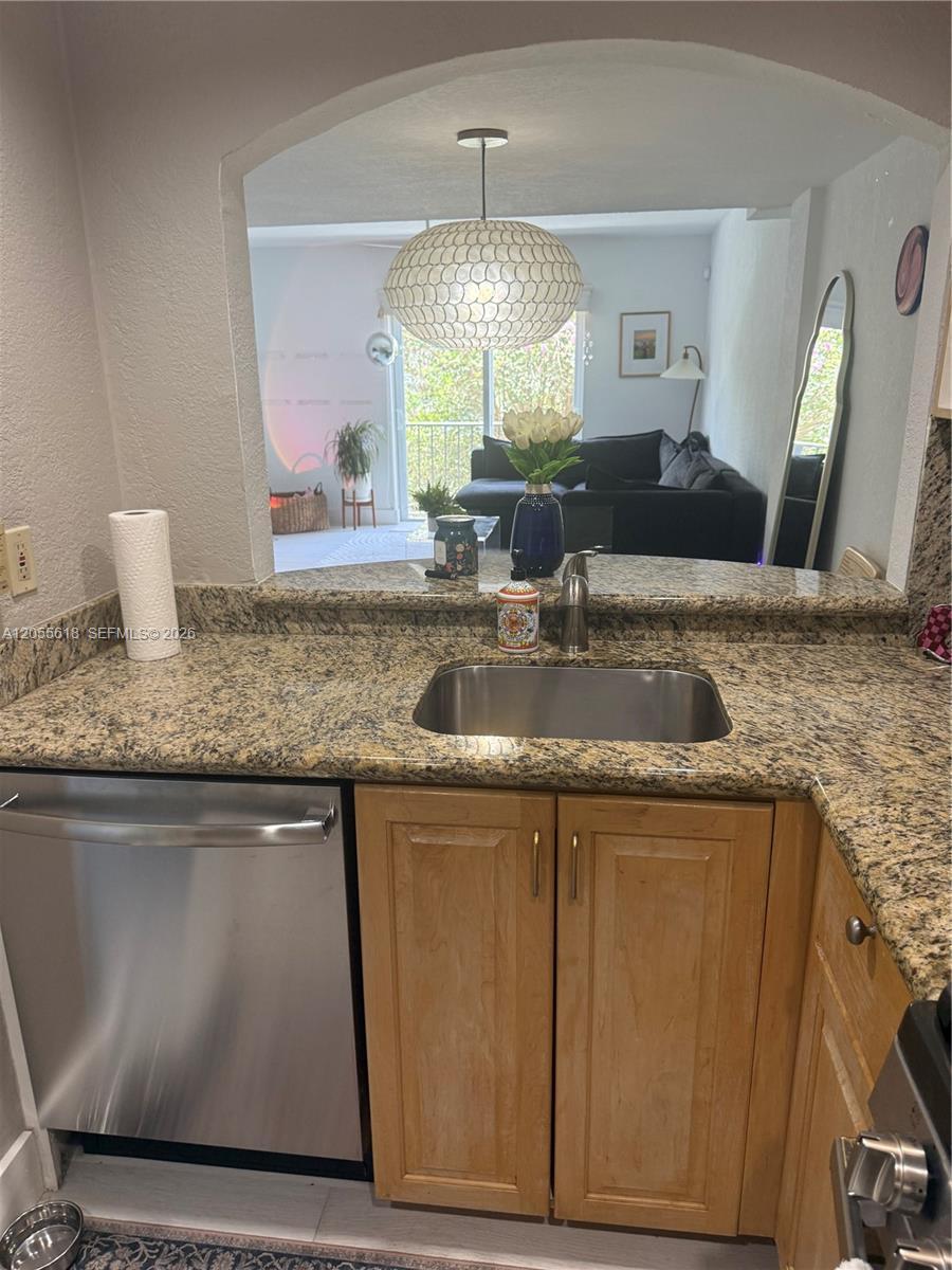 6709 N Kendall Dr # 220, Pinecrest FL 33156 photo 3