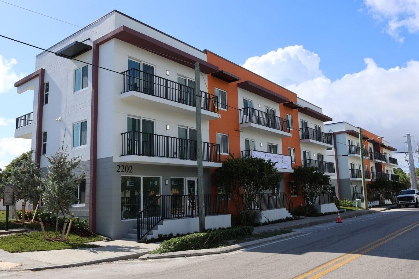2202 N Tamarind Avenue # 303, West Palm Beach FL 33407