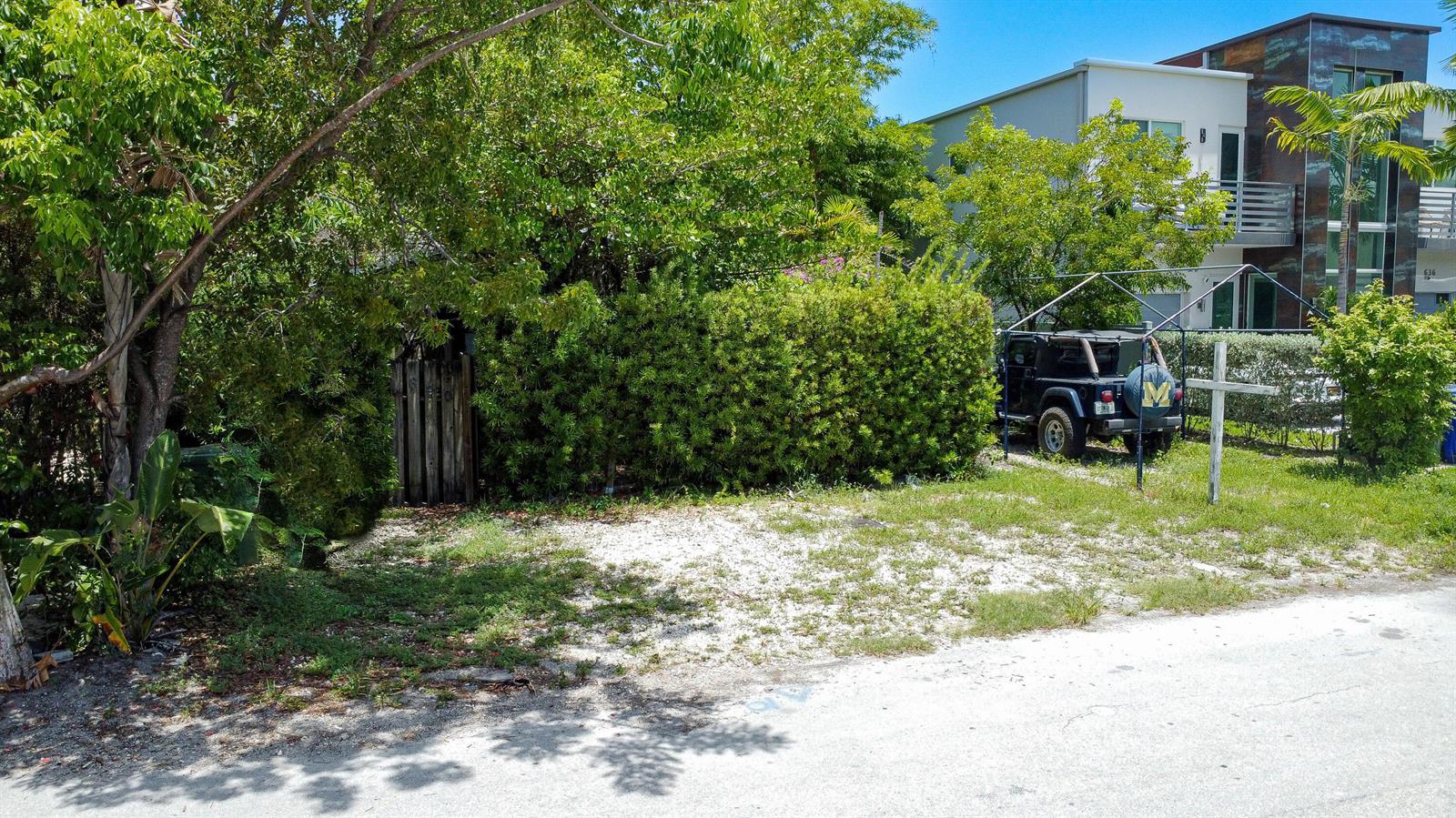 640 NE 8TH Avenue, Fort Lauderdale FL 33304 photo 5