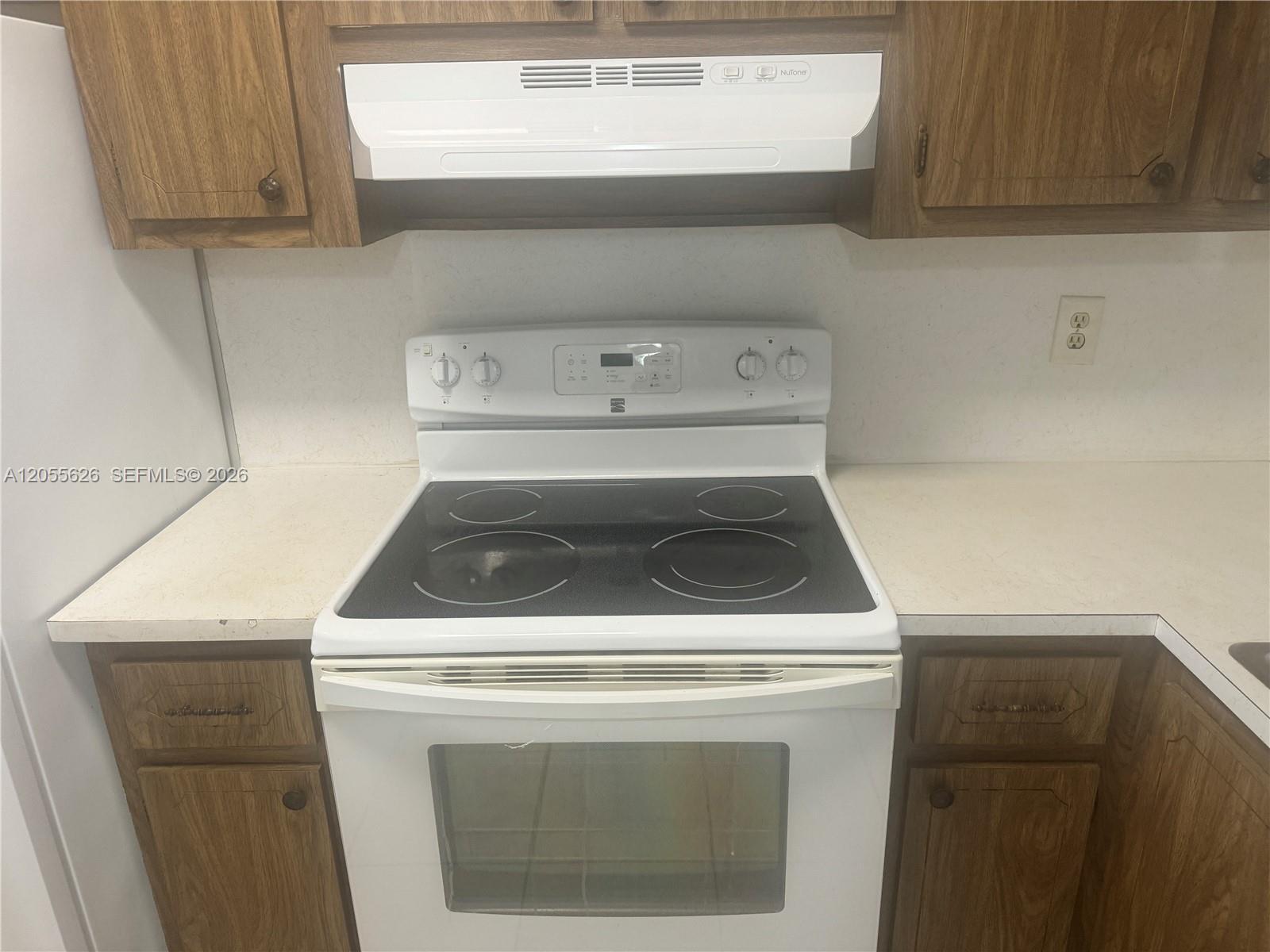 8135 Sunrise Lakes Blvd # 309, Sunrise FL 33322 photo 5