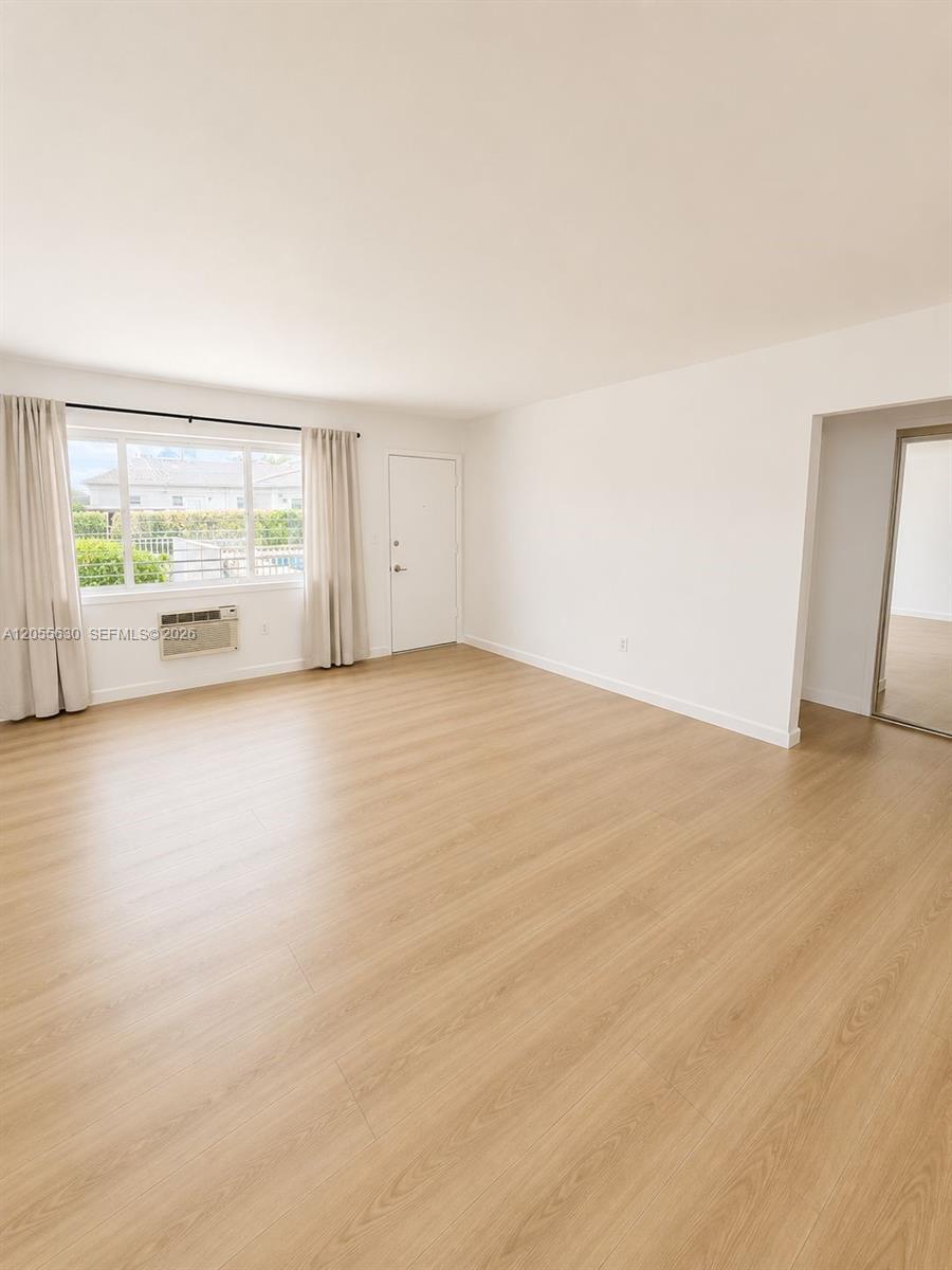 2250 Bay Dr # 4, Miami Beach FL 33141 photo 2