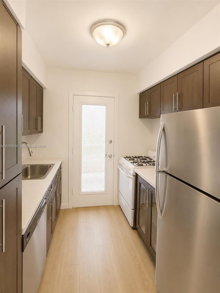 2250 Bay Dr # 4, Miami Beach FL 33141 photo 3