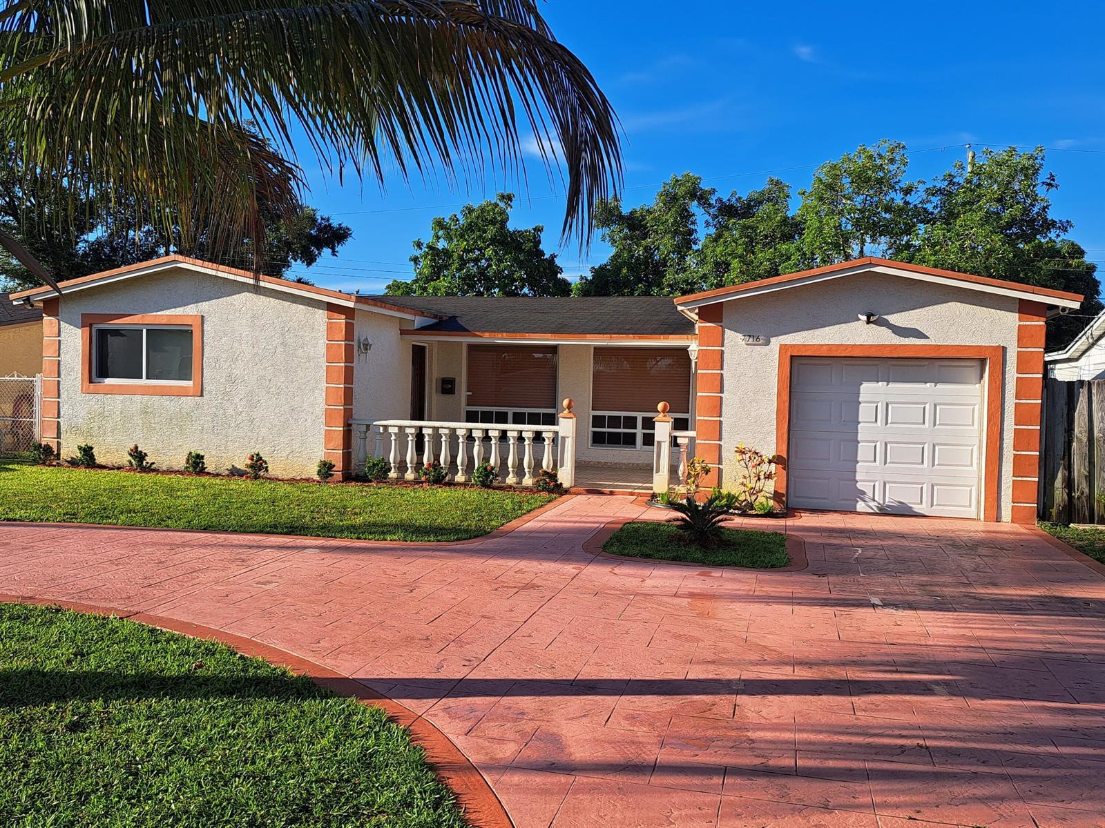 7716 ALHAMBRA Boulevard, Miramar FL 33023 photo 2