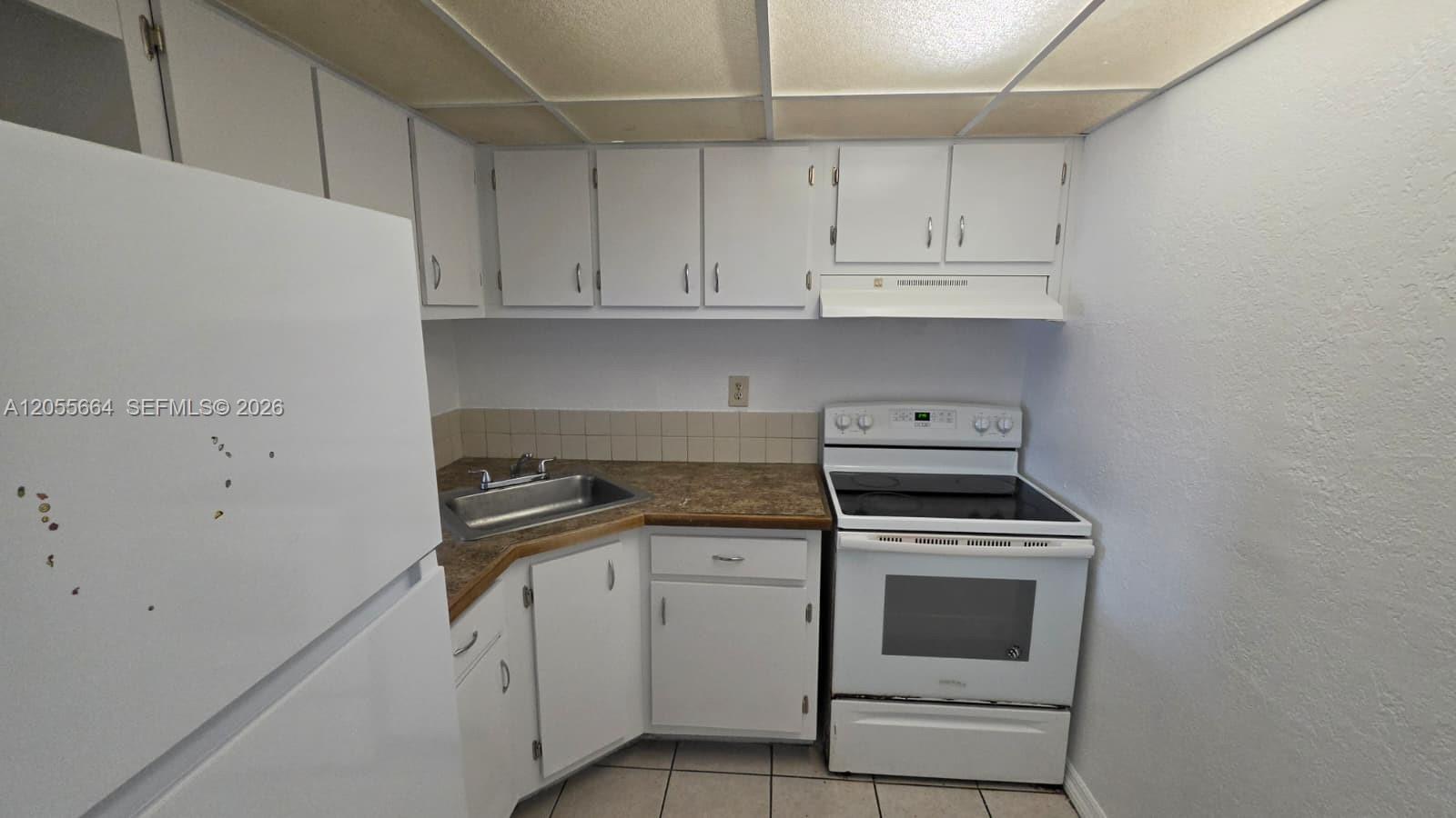 4550 NW 9th St # 308E, Miami FL 33126 photo 2