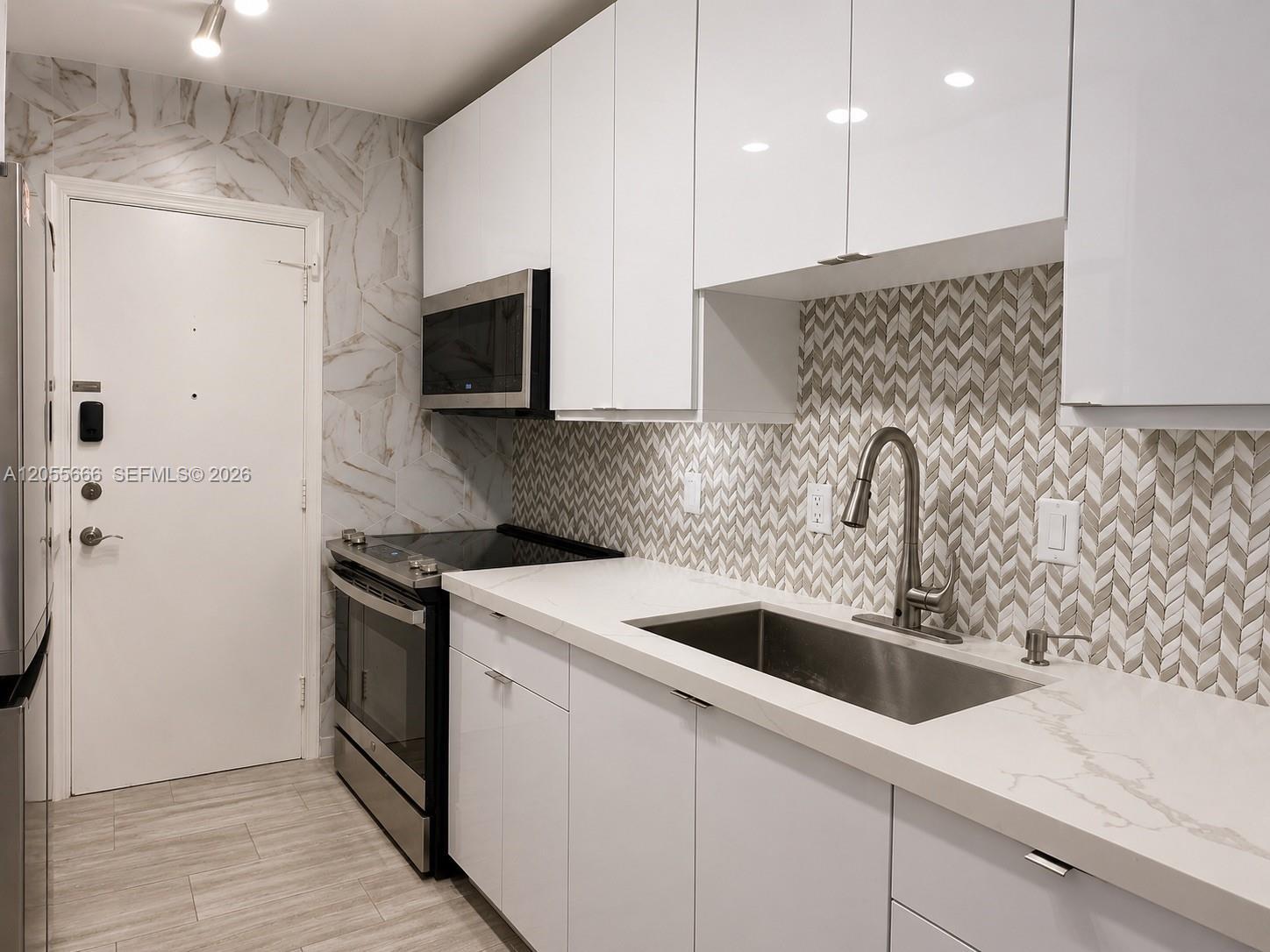2260 NE 67th St # 1705, Fort Lauderdale FL 33308 photo 4