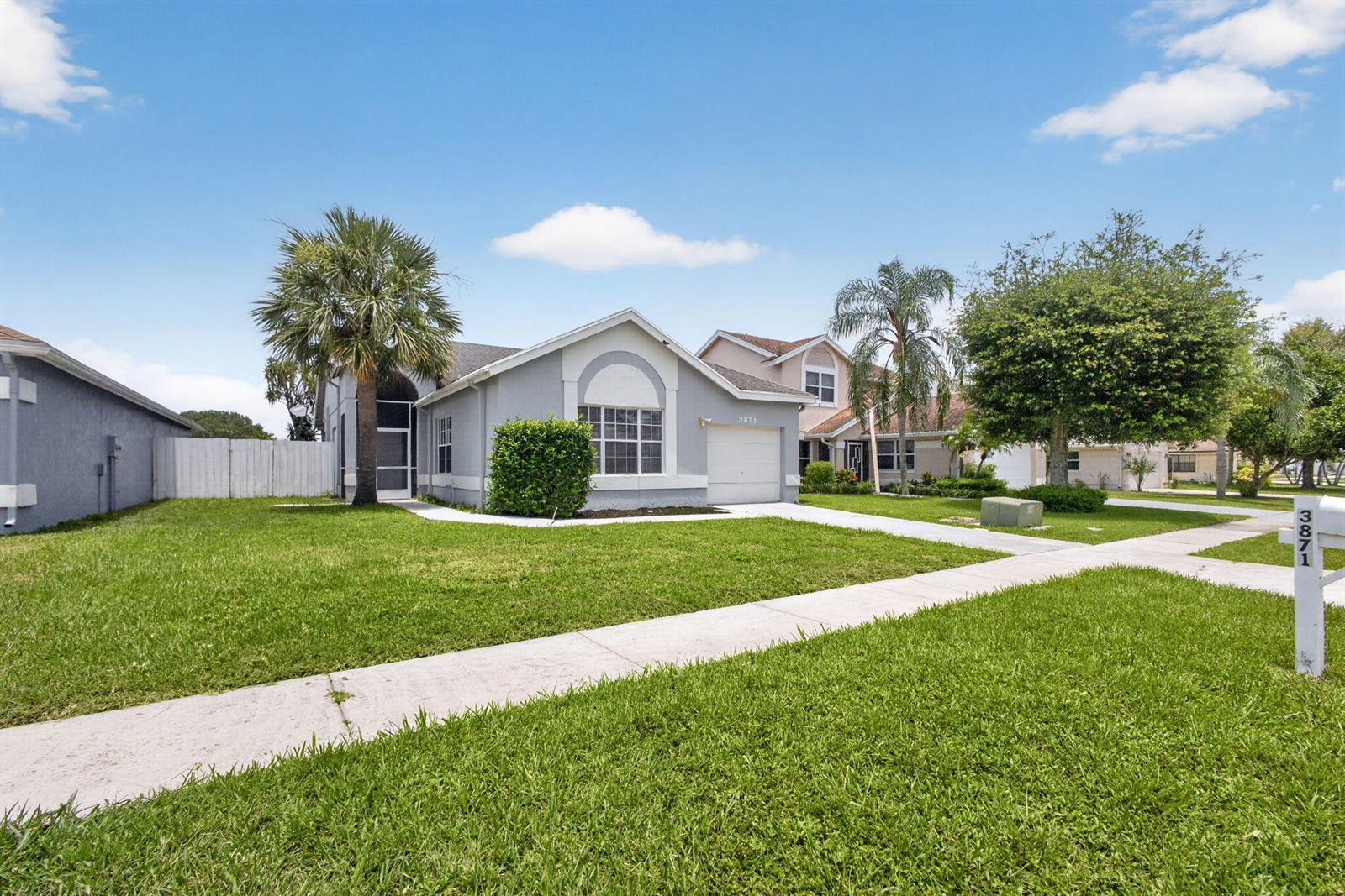 3871 Circle Lake Drive, West Palm Beach FL 33417 photo 3