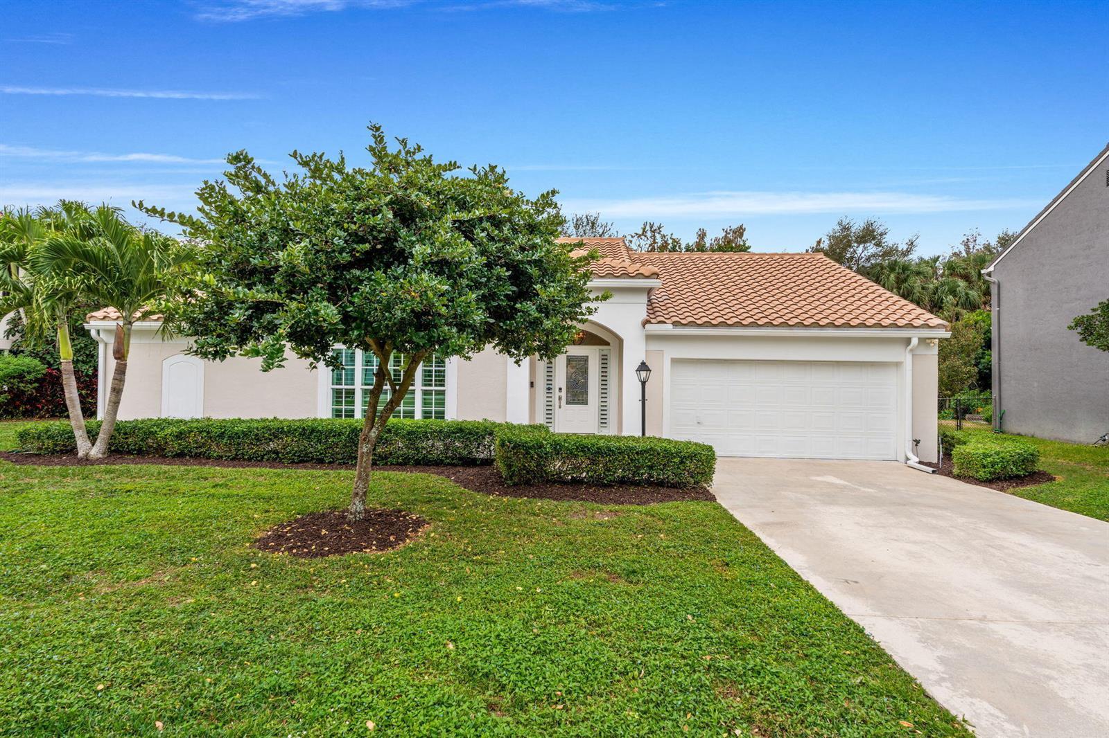 10223 Hunt Club Lane, Palm Beach Gardens FL 33418 photo 2