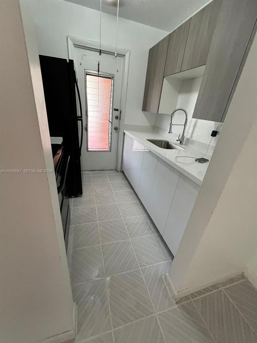 2530 Pierce St # 106, Hollywood FL 33020 photo 2