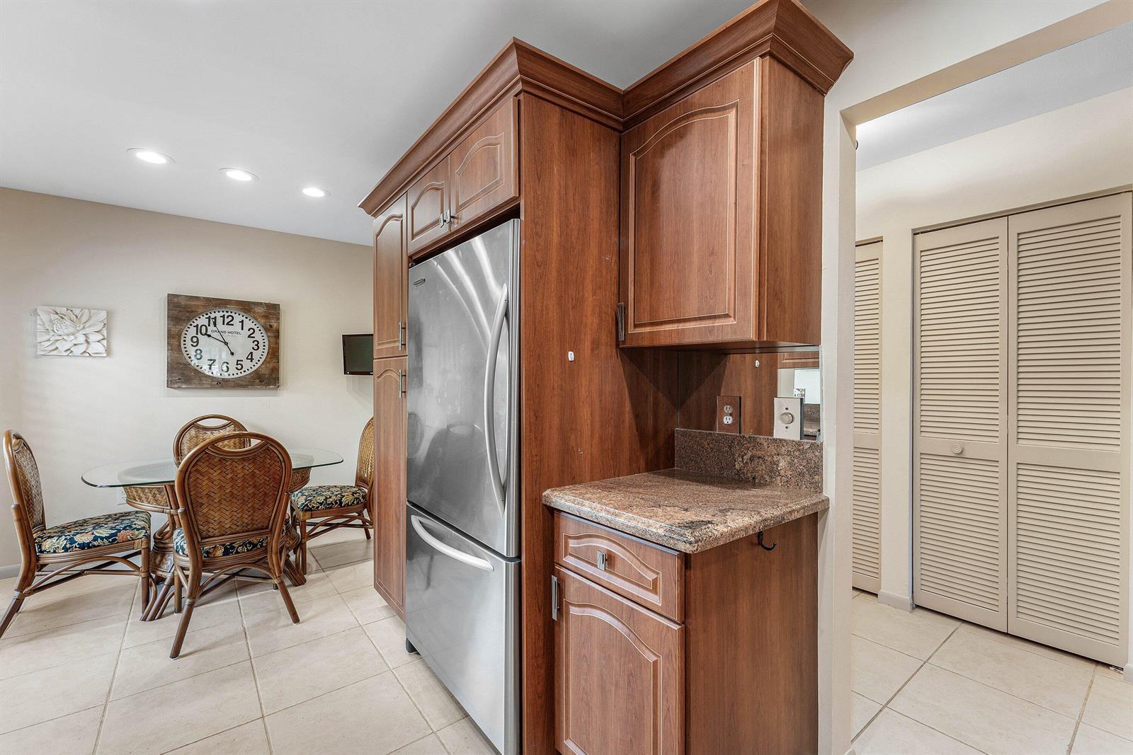 1 Stratford Drive E # D, Boynton Beach FL 33436 photo 4