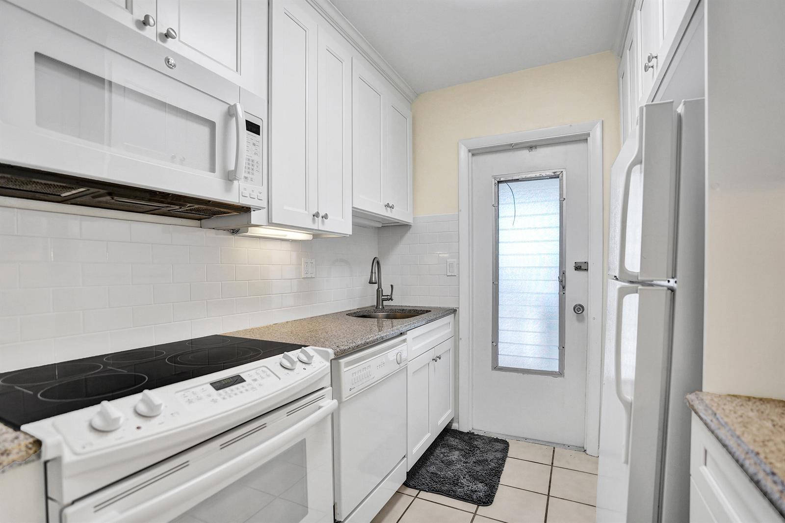 4501 S OCEAN Boulevard # B3, Lantana FL 33480 photo 4