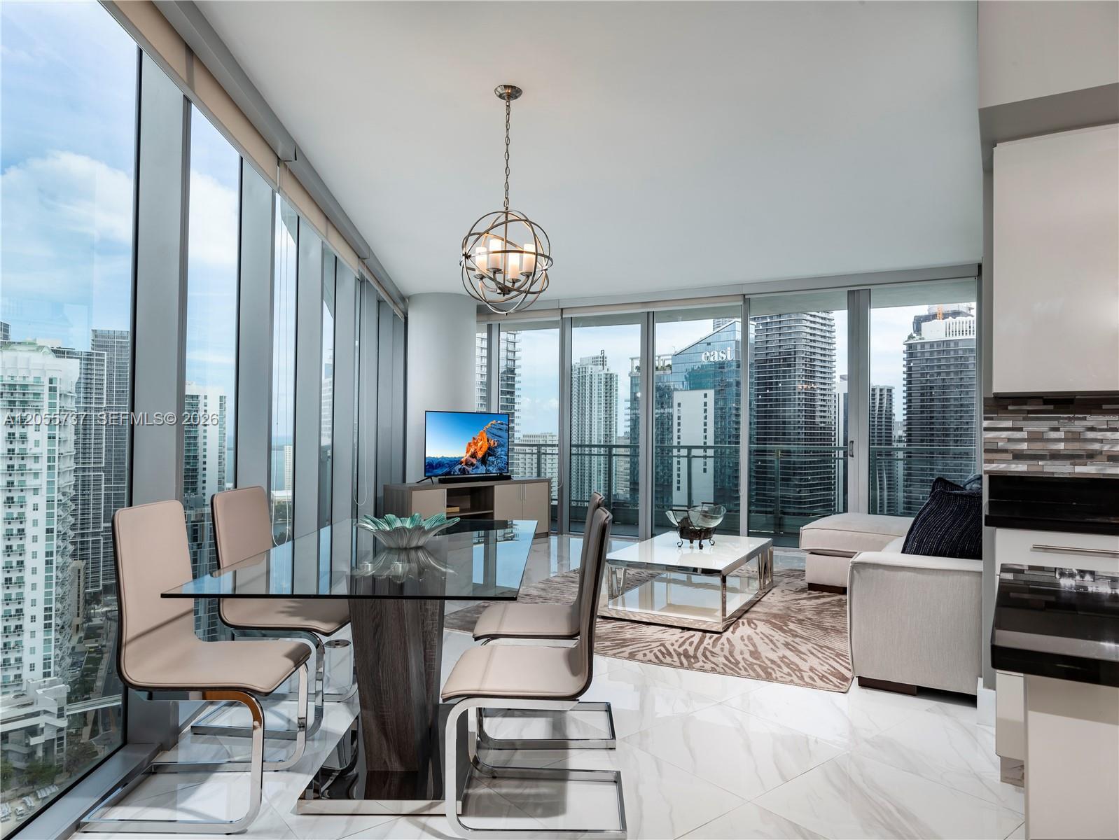92 SW 3rd St # 3901, Miami FL 33130 photo 4