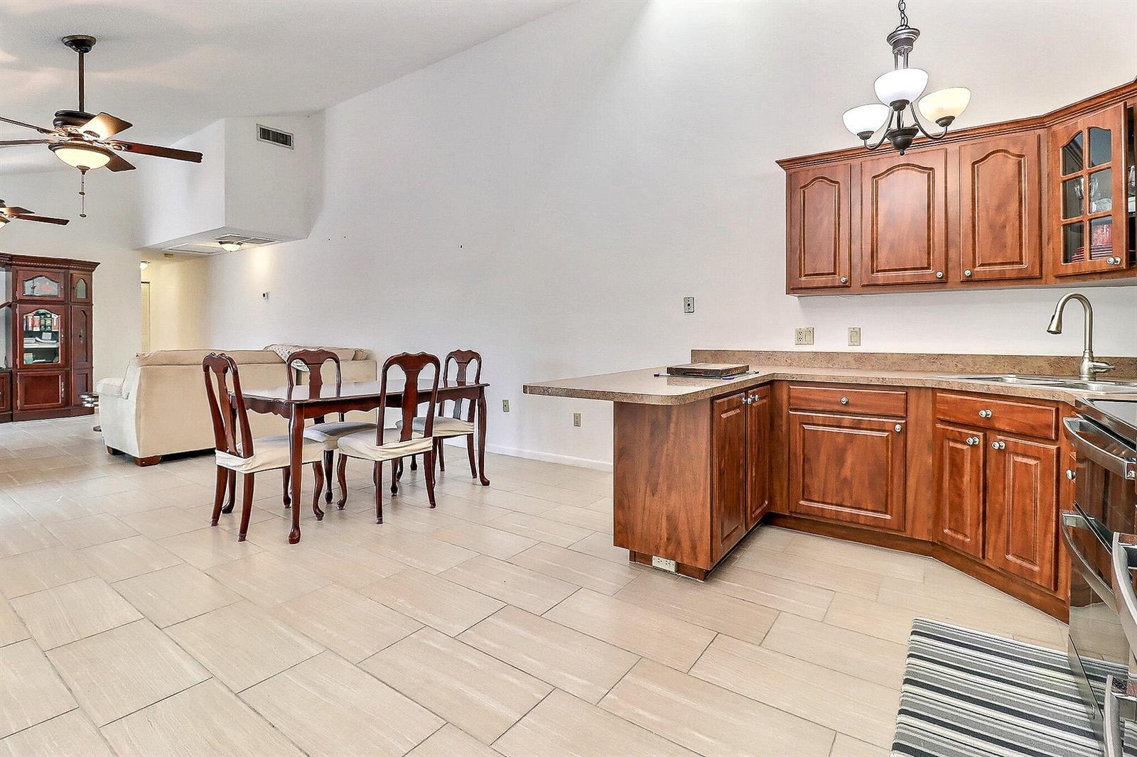 5796 Golden Eagle Circle, Palm Beach Gardens FL 33418 photo 3