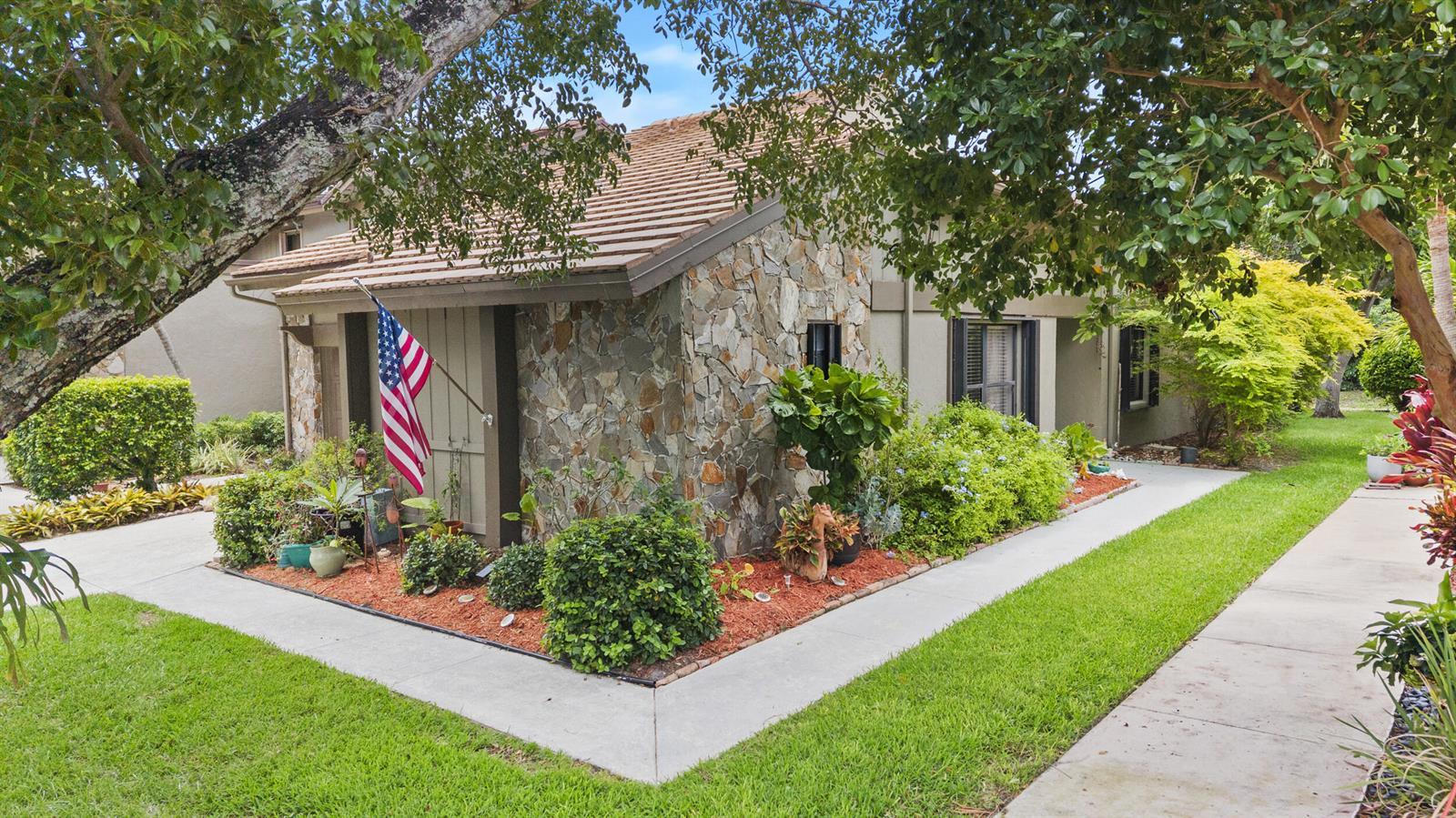 5137 THYME Drive, Palm Beach Gardens FL 33418 photo 4