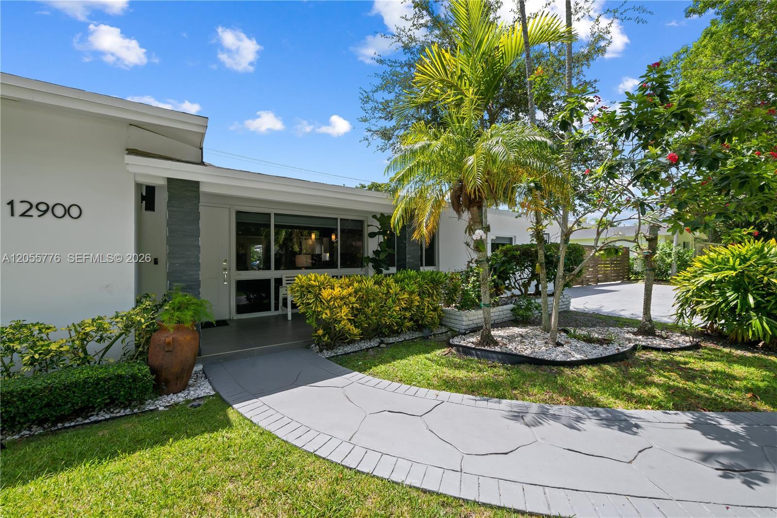 12900 SW 82nd Pl, Pinecrest FL 33156 photo 2