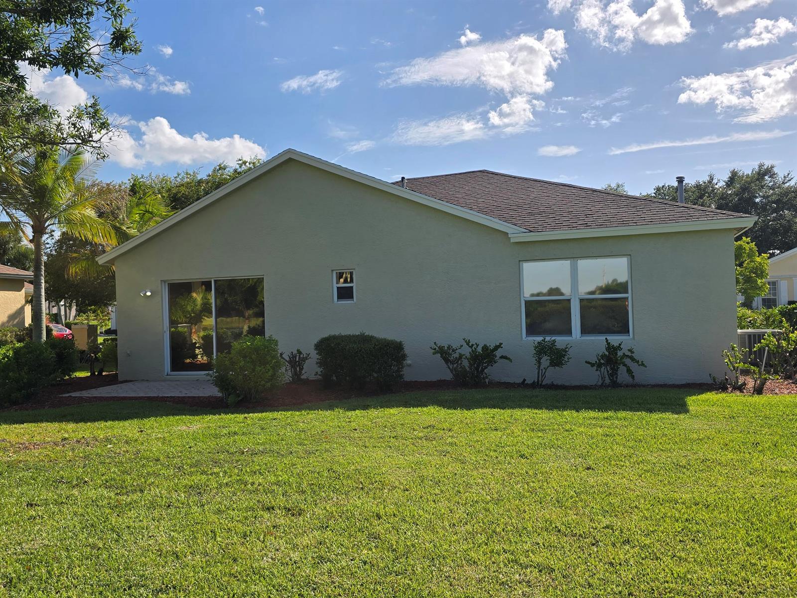 241 SW LAKE FOREST Way, Port St. Lucie FL 34986 photo 2