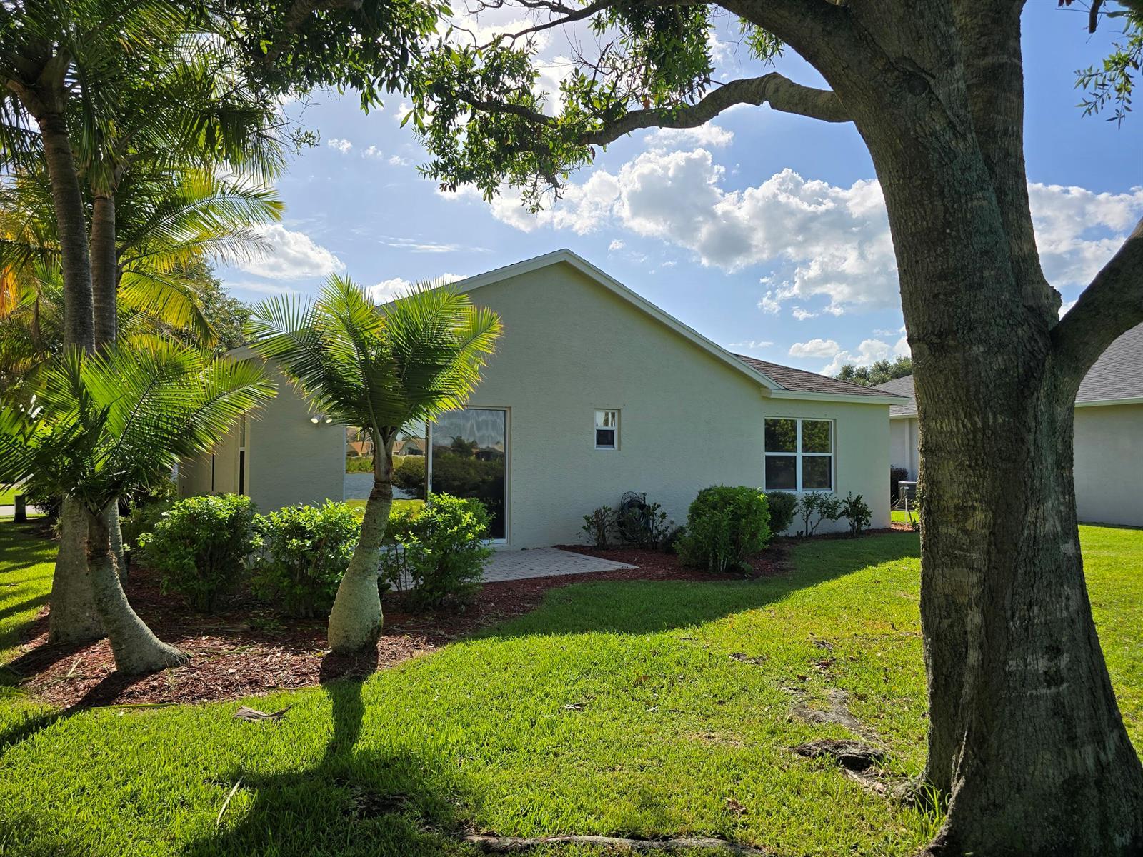 241 SW LAKE FOREST Way, Port St. Lucie FL 34986 photo 3
