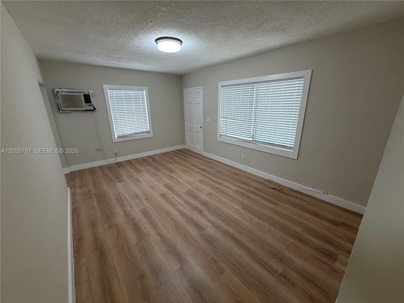 North Miami, FL 33168 photo 3