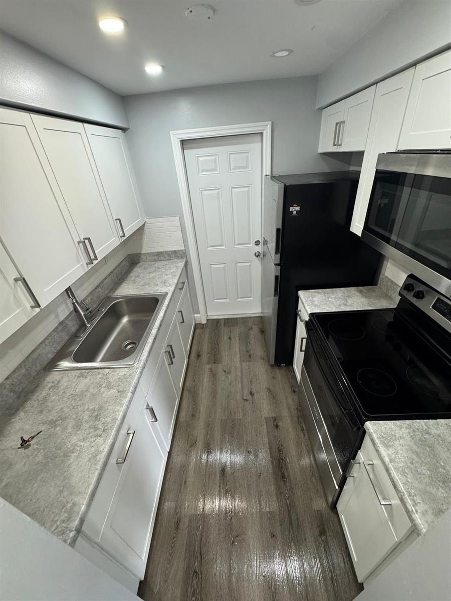 921 NE 22nd Drive, Wilton Manors FL 33305 photo 2