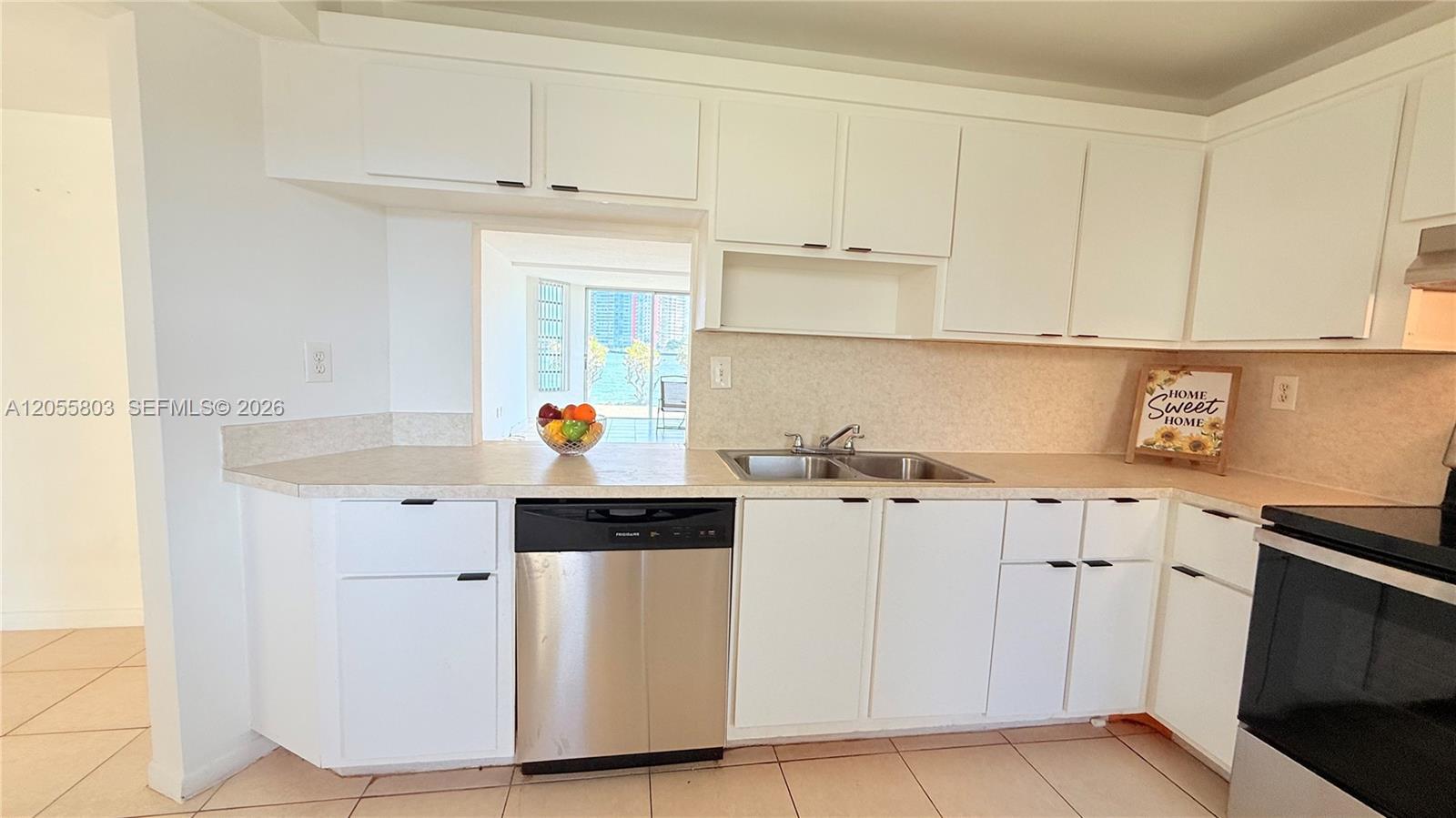 1302 NE 191st St # A118, Miami FL 33179 photo 4