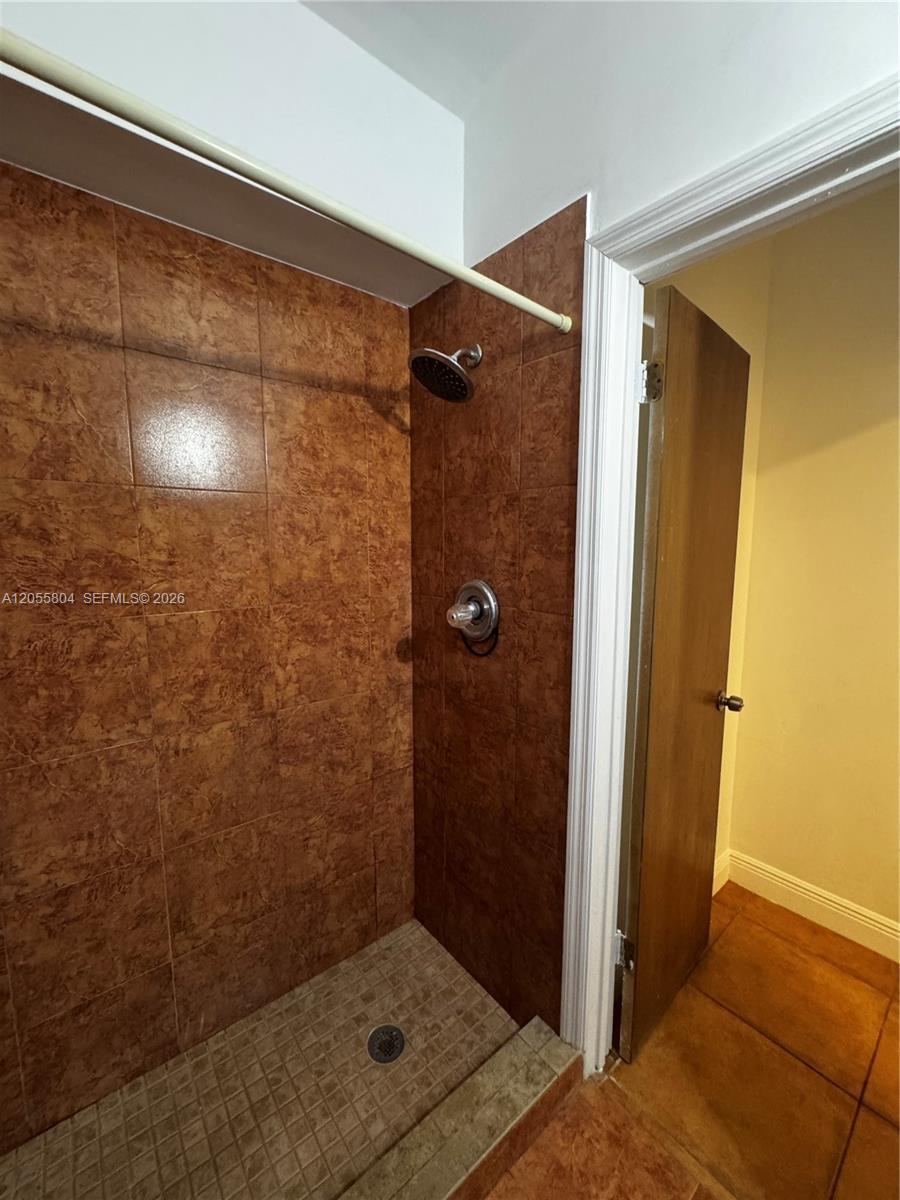 Kendall, FL 33186 photo 2