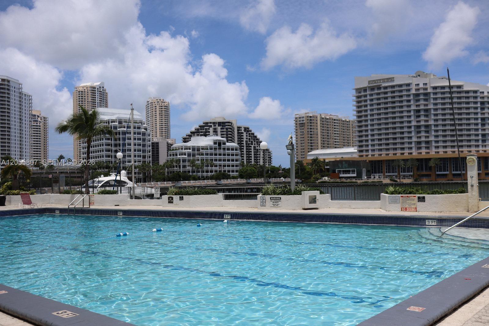 905 Brickell Bay Dr # 1022, Miami FL 33131 photo 3