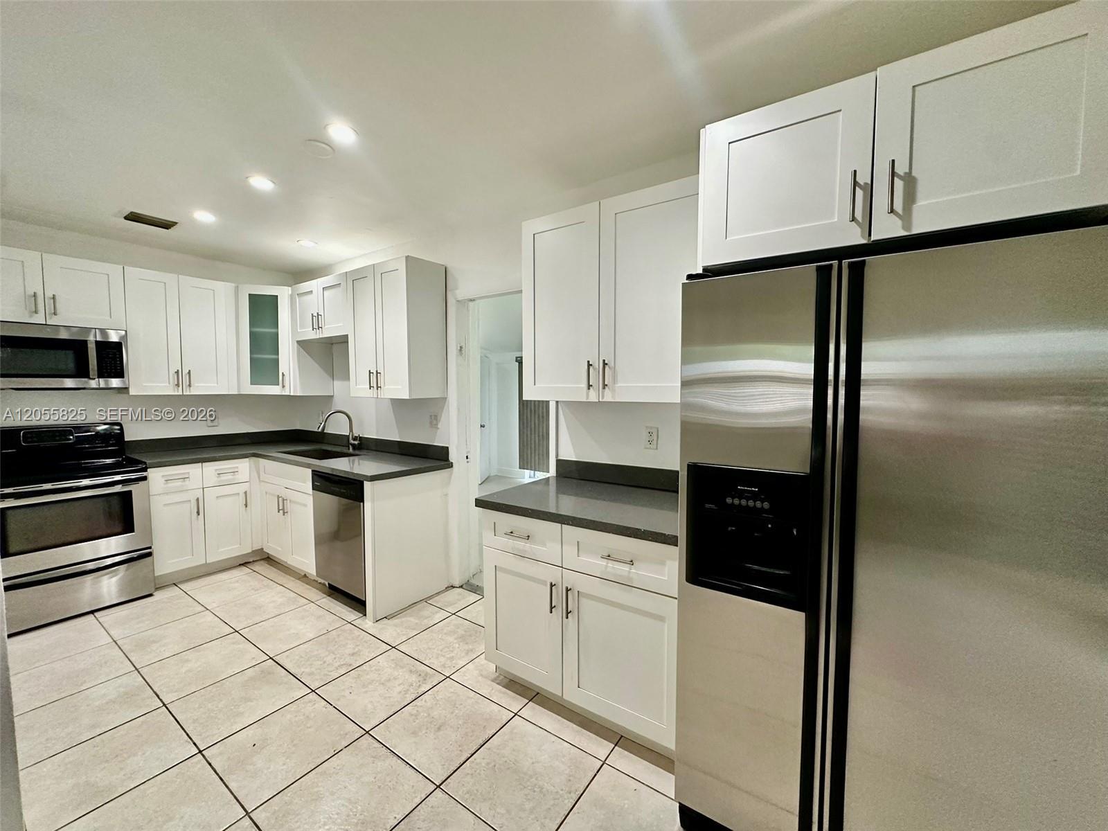 1050 NW 127th St, North Miami FL 33168