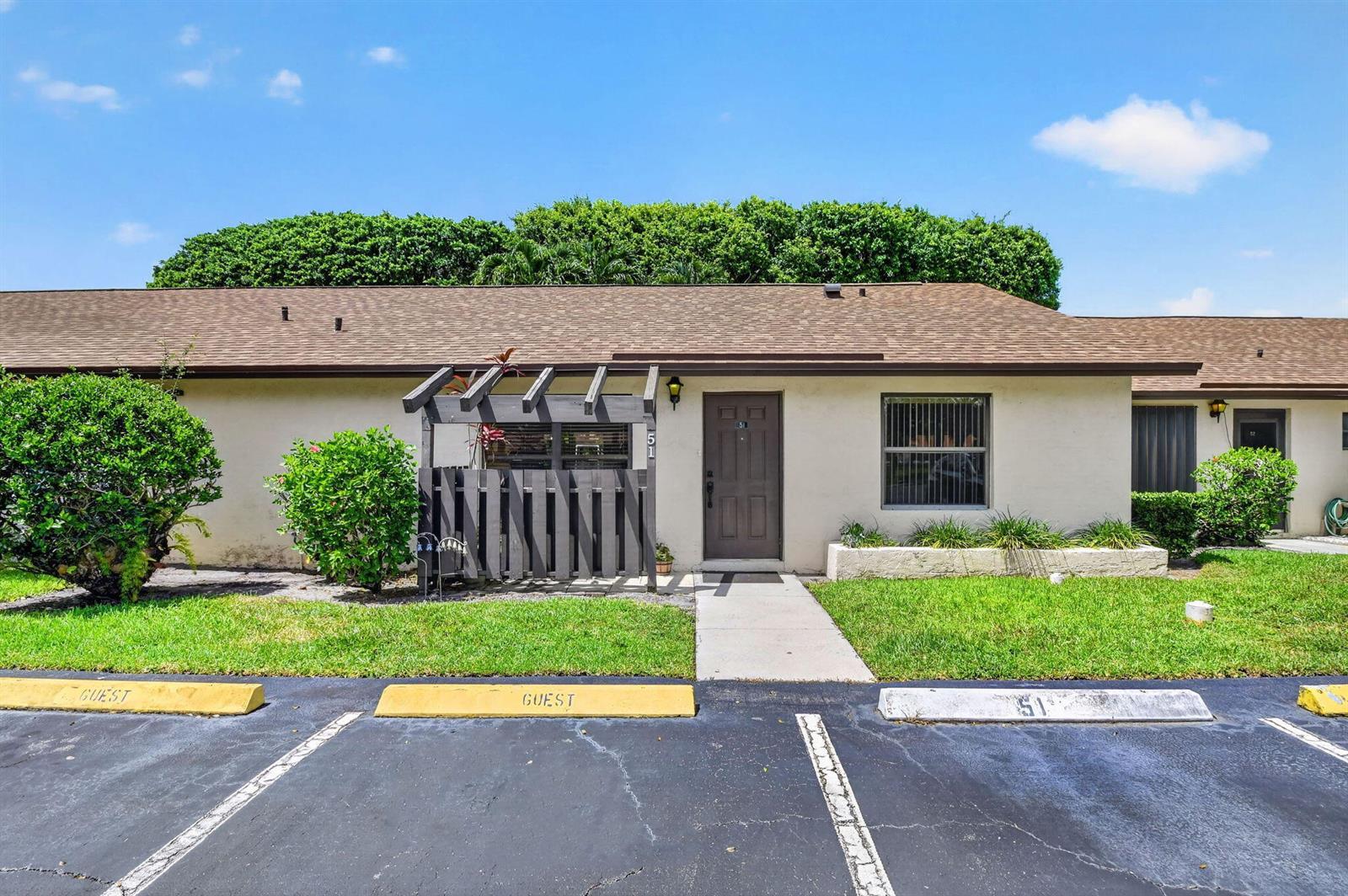51 Via De Casas Norte, Boynton Beach FL 33426 photo 3