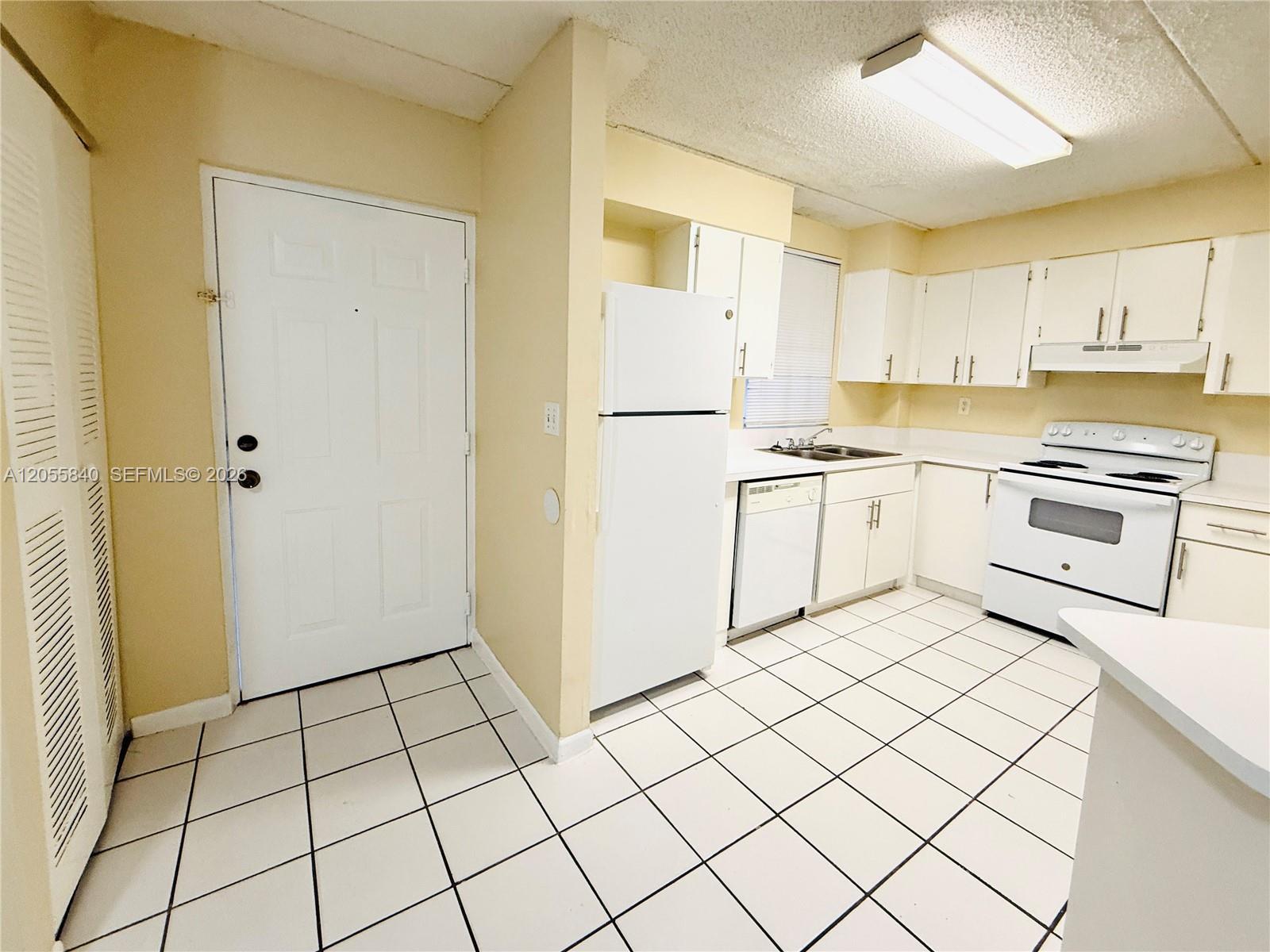 6175 NW 186th St # 104, Hialeah FL 33015 photo 2
