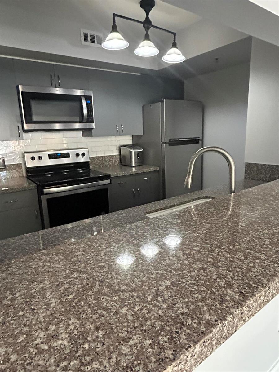 160 YACHT CLUB Way # 210, Hypoluxo FL 33462 photo 3