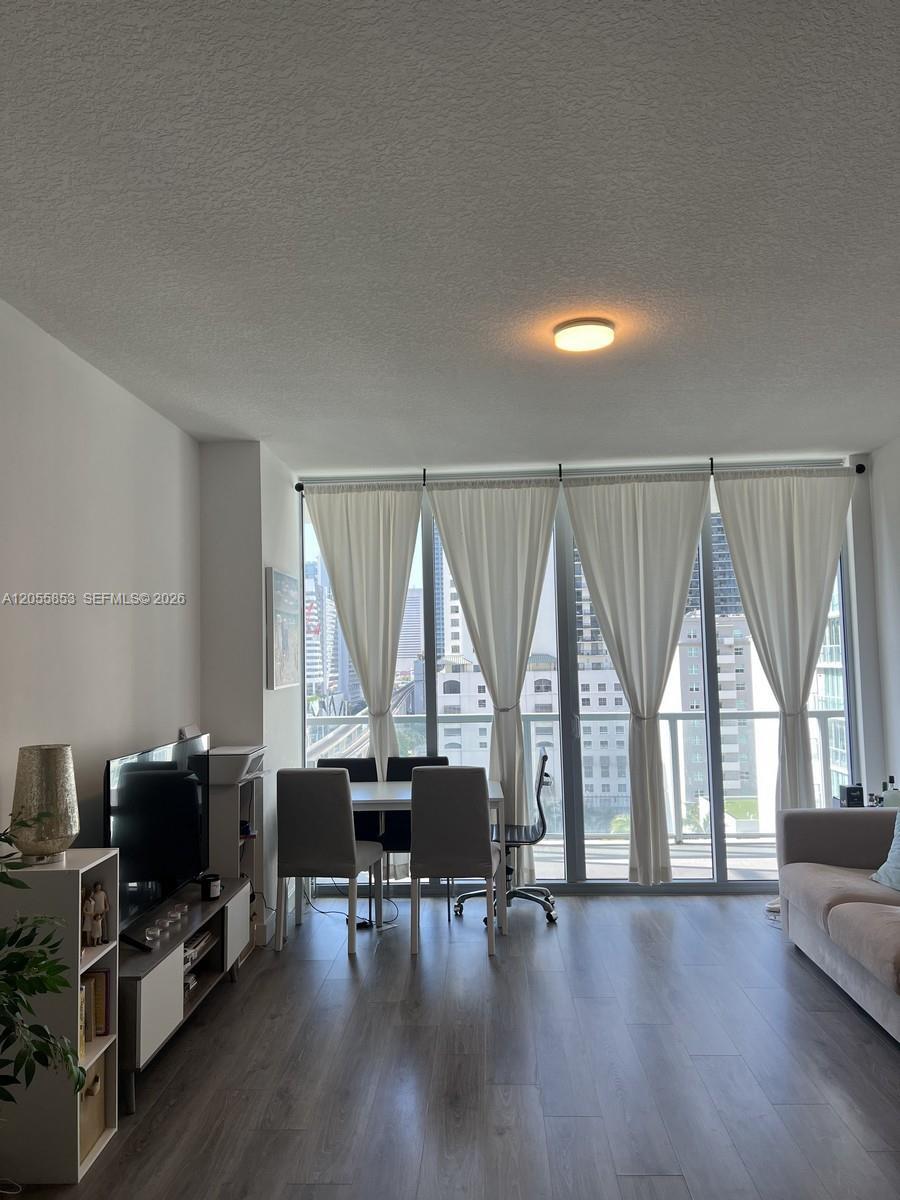 79 SW 12th St, Miami FL 33130 photo 3