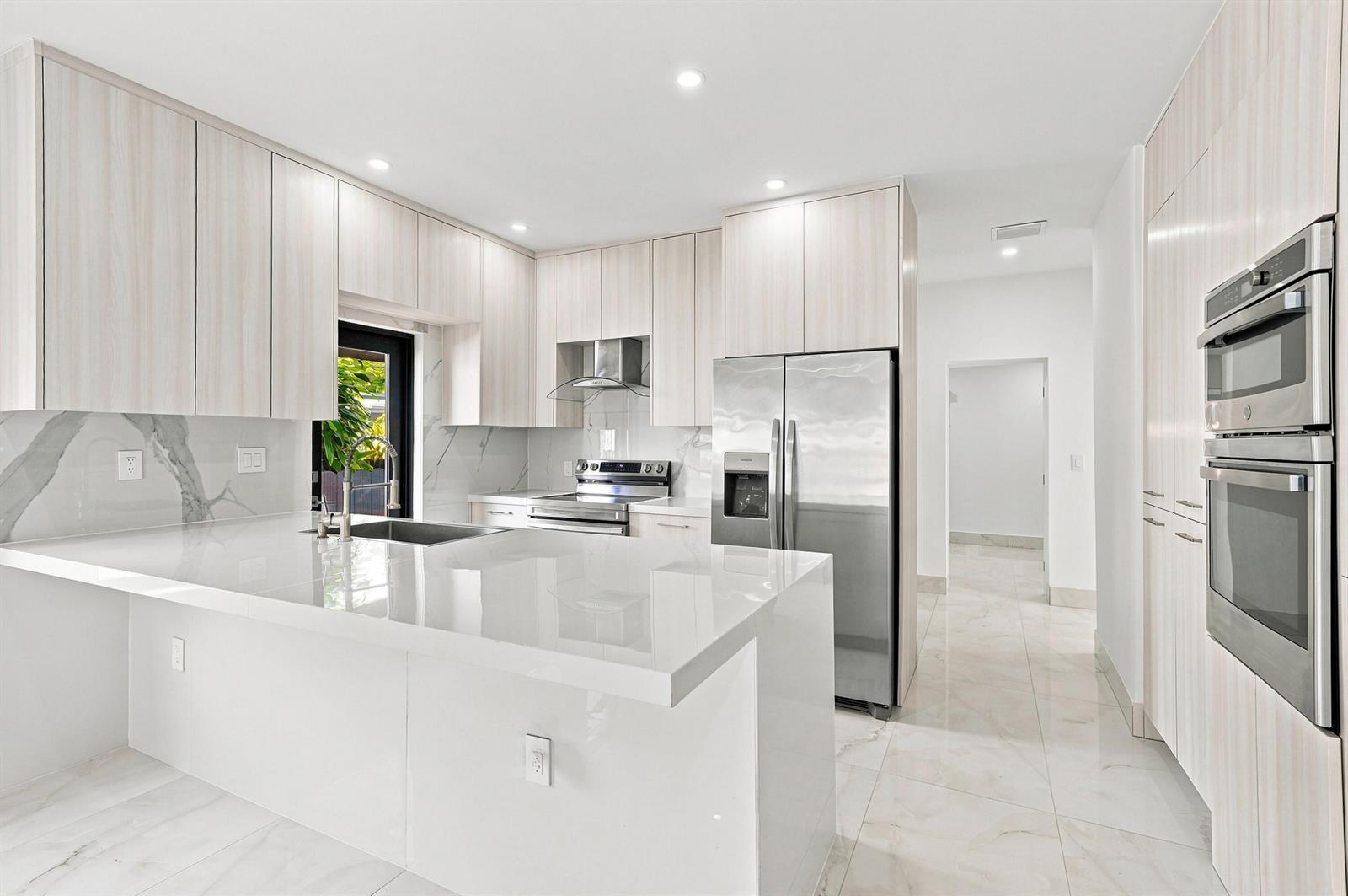 2239 SW 10TH Street, Miami FL 33135 photo 2