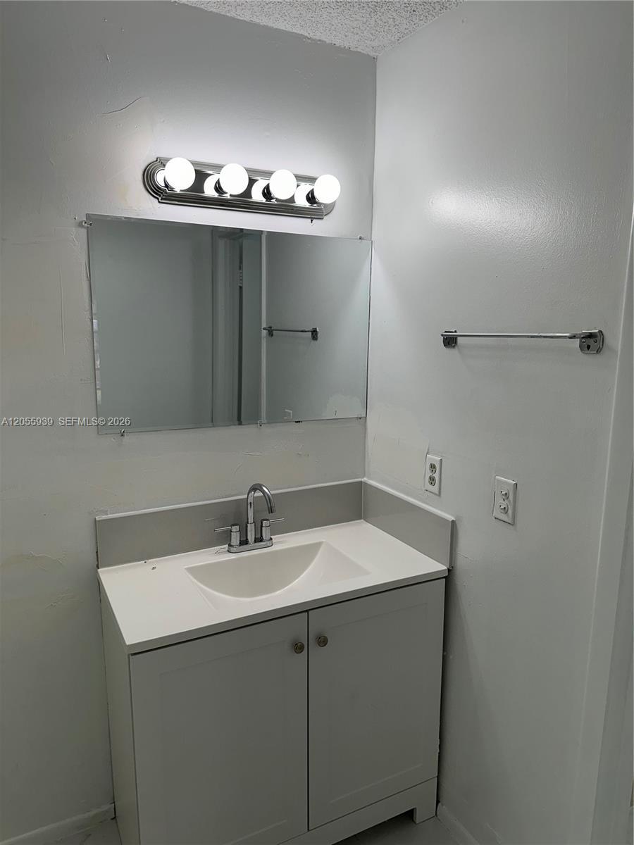9270 Fontainebleau Blvd # 104, Miami FL 33172 photo 4