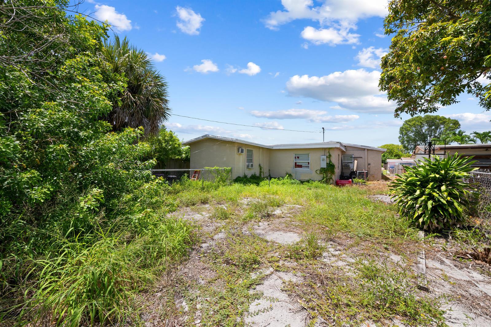 242 SW 3RD Street, Deerfield Beach FL 33441 photo 5