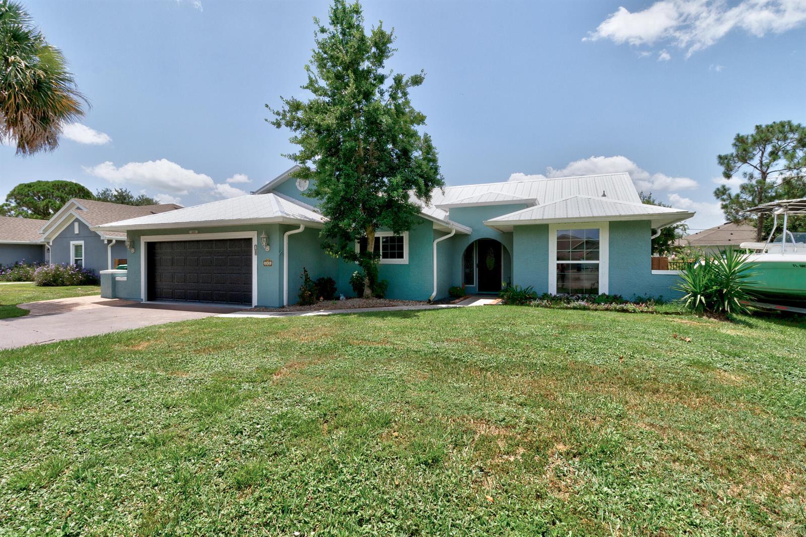 843 Vocelle Avenue, Sebastian FL 32958