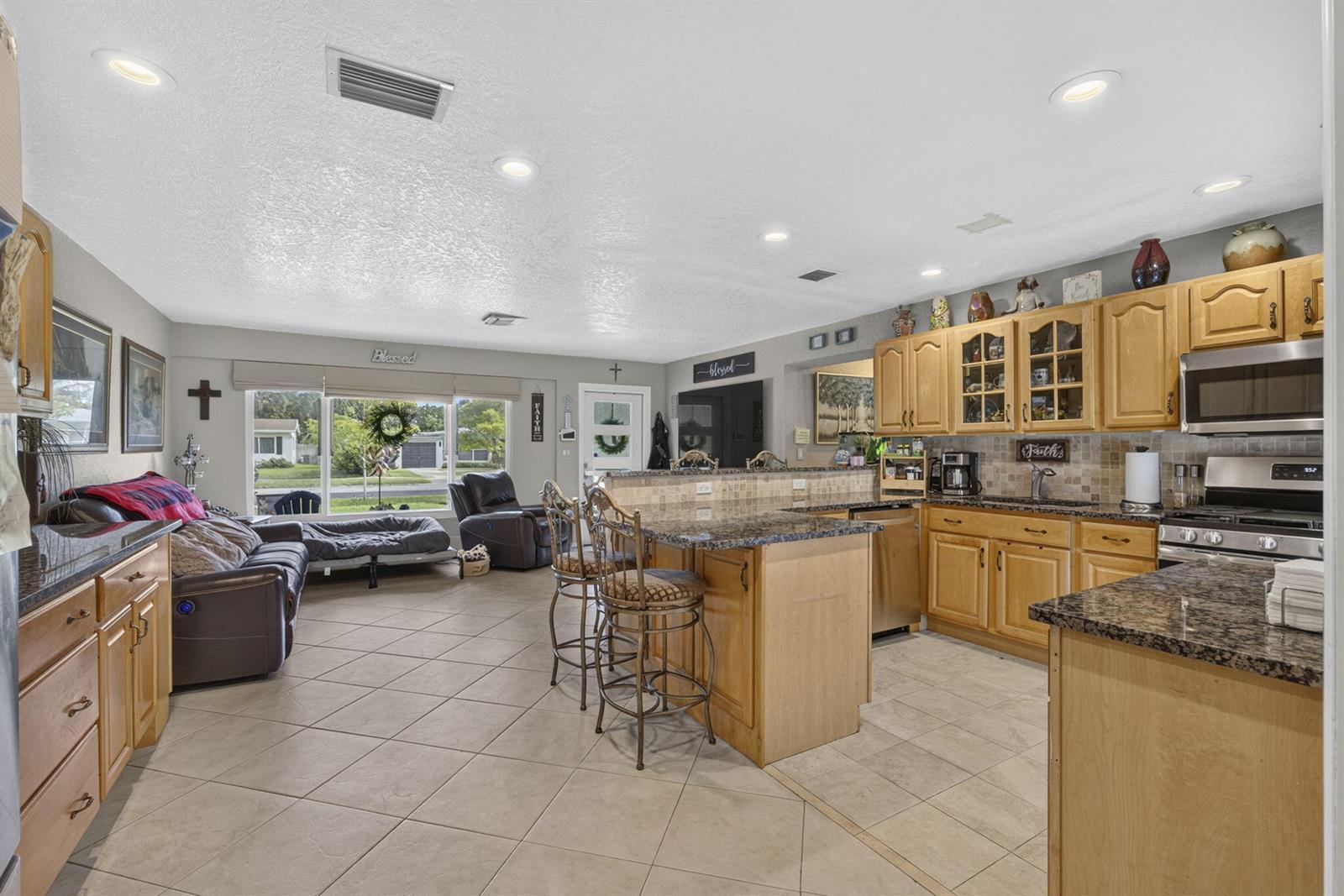 240 GREGORY Road, West Palm Beach FL 33405 photo 5