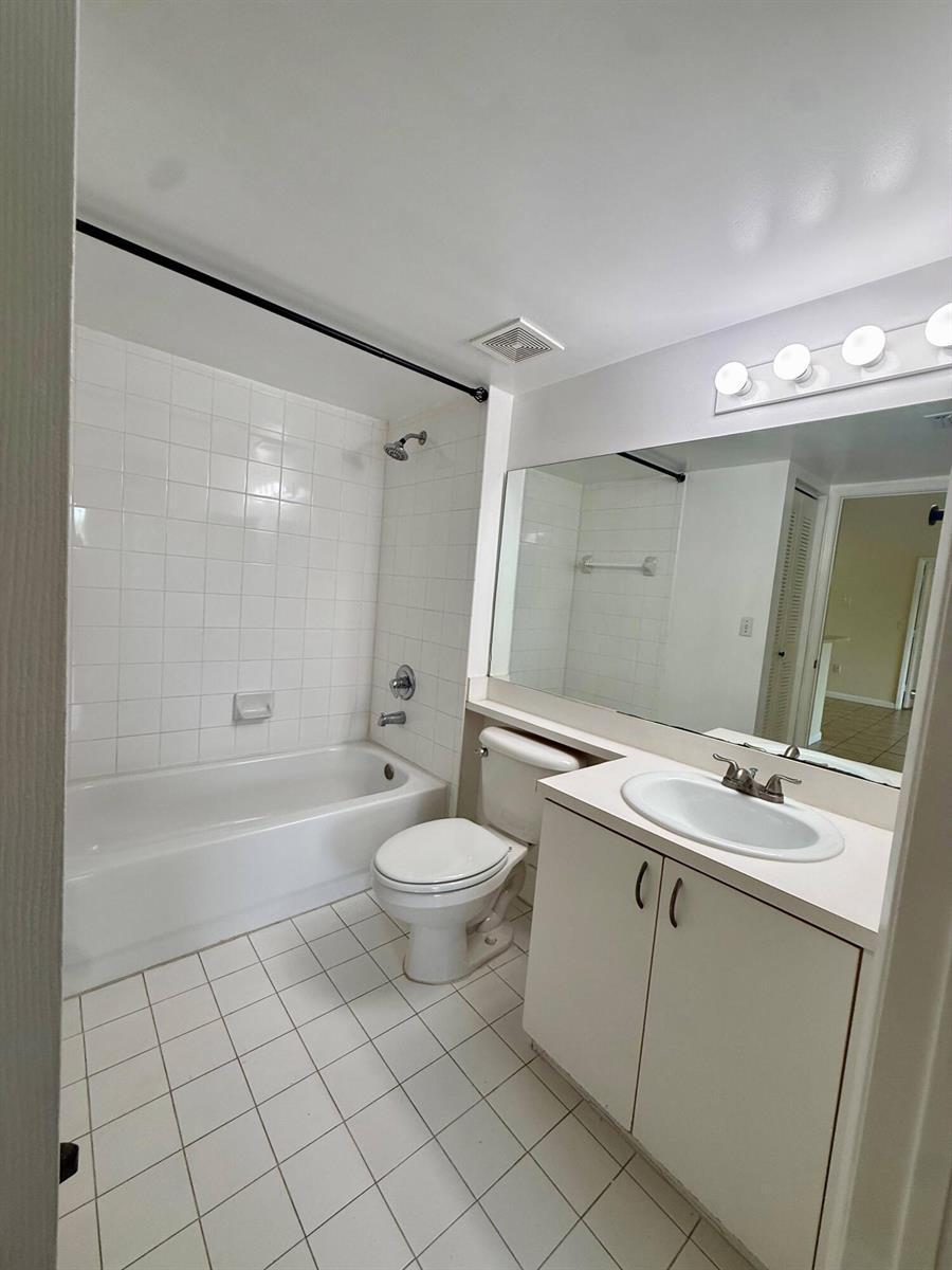 3840 Lyons Road # 305, Coconut Creek FL 33073 photo 3