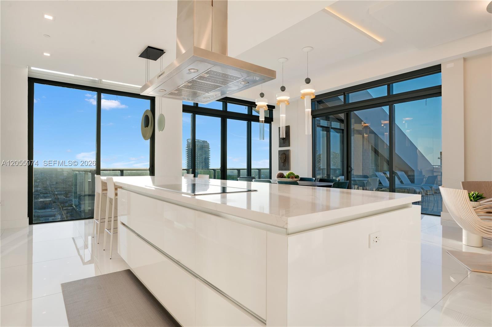 88 SW 7th St # 4303, Miami FL 33130 photo 2