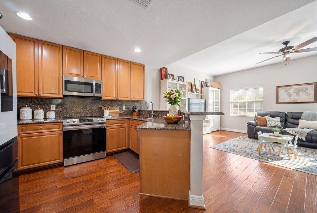 261 SW 6TH Place, Pompano Beach FL 33060