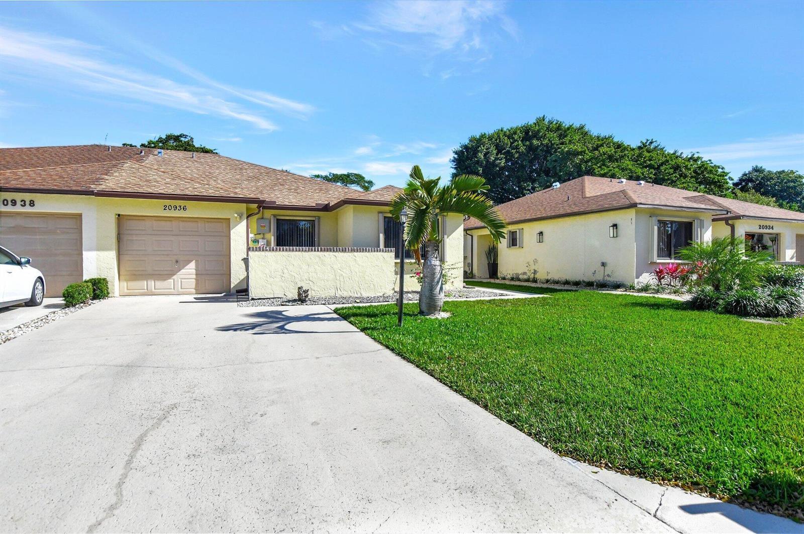 20936 Concord Green Drive E, Boca Raton FL 33433 photo 2