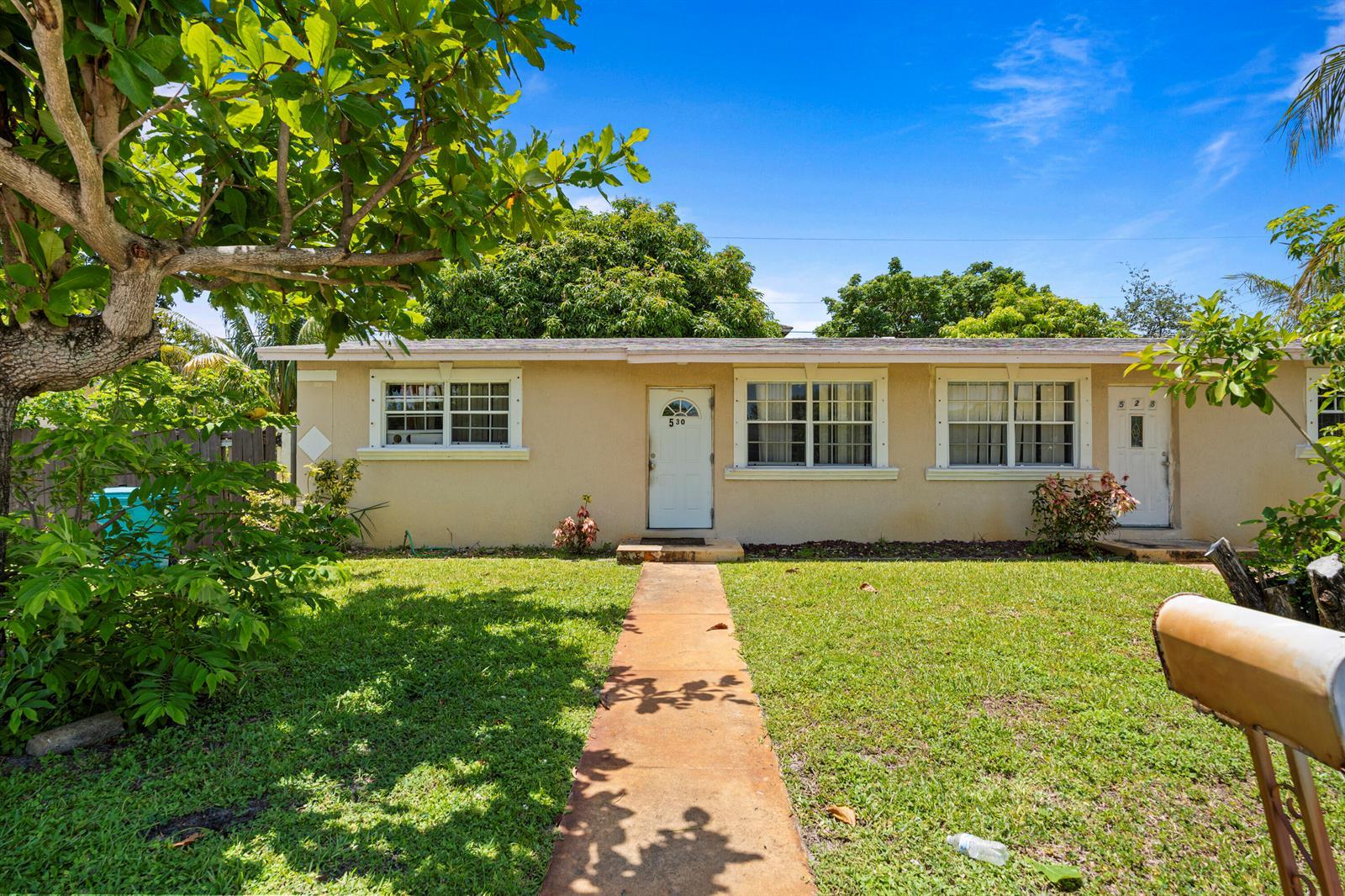 528 NE 20TH Avenue NE, Boynton Beach FL 33435 photo 2