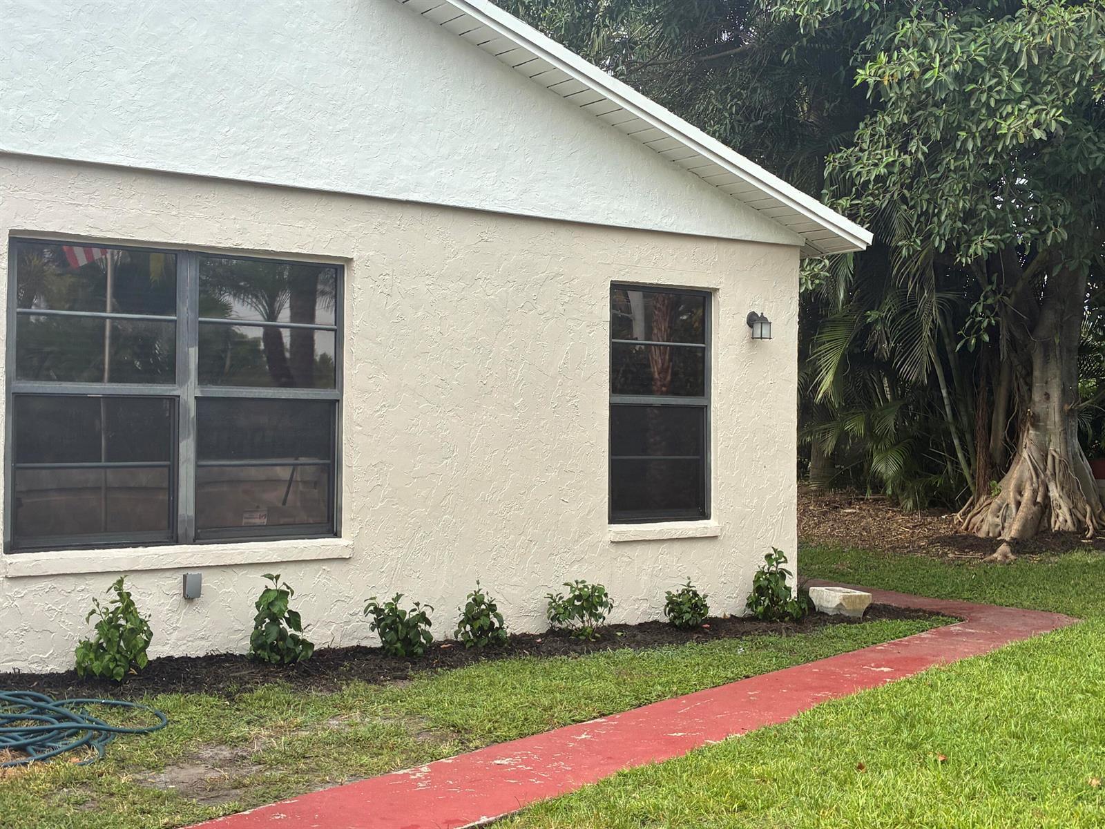 5021 Mirror Lakes Boulevard, Boynton Beach FL 33472 photo 2