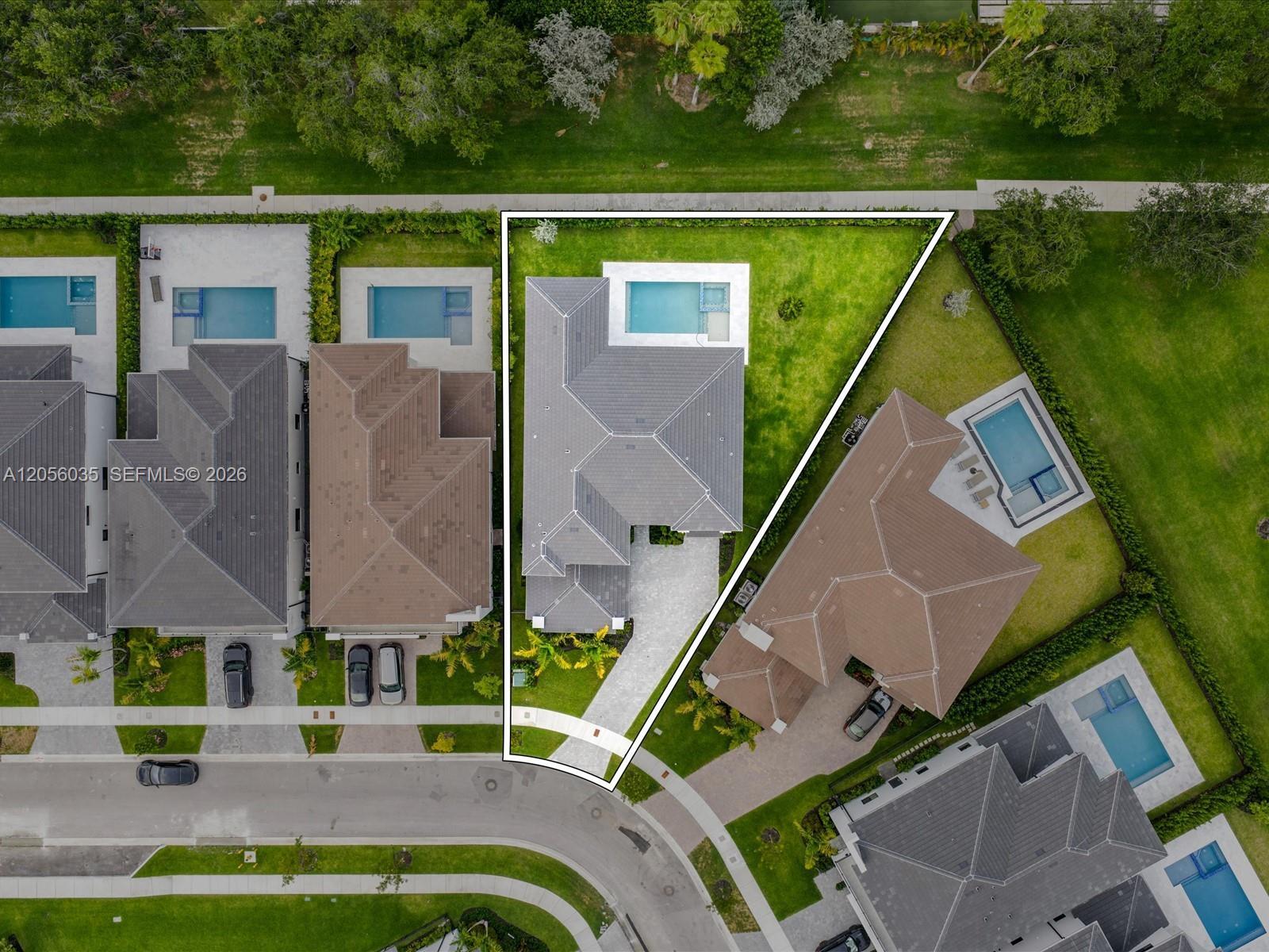 19701 NE 16 PL, Miami FL 33179 photo 3