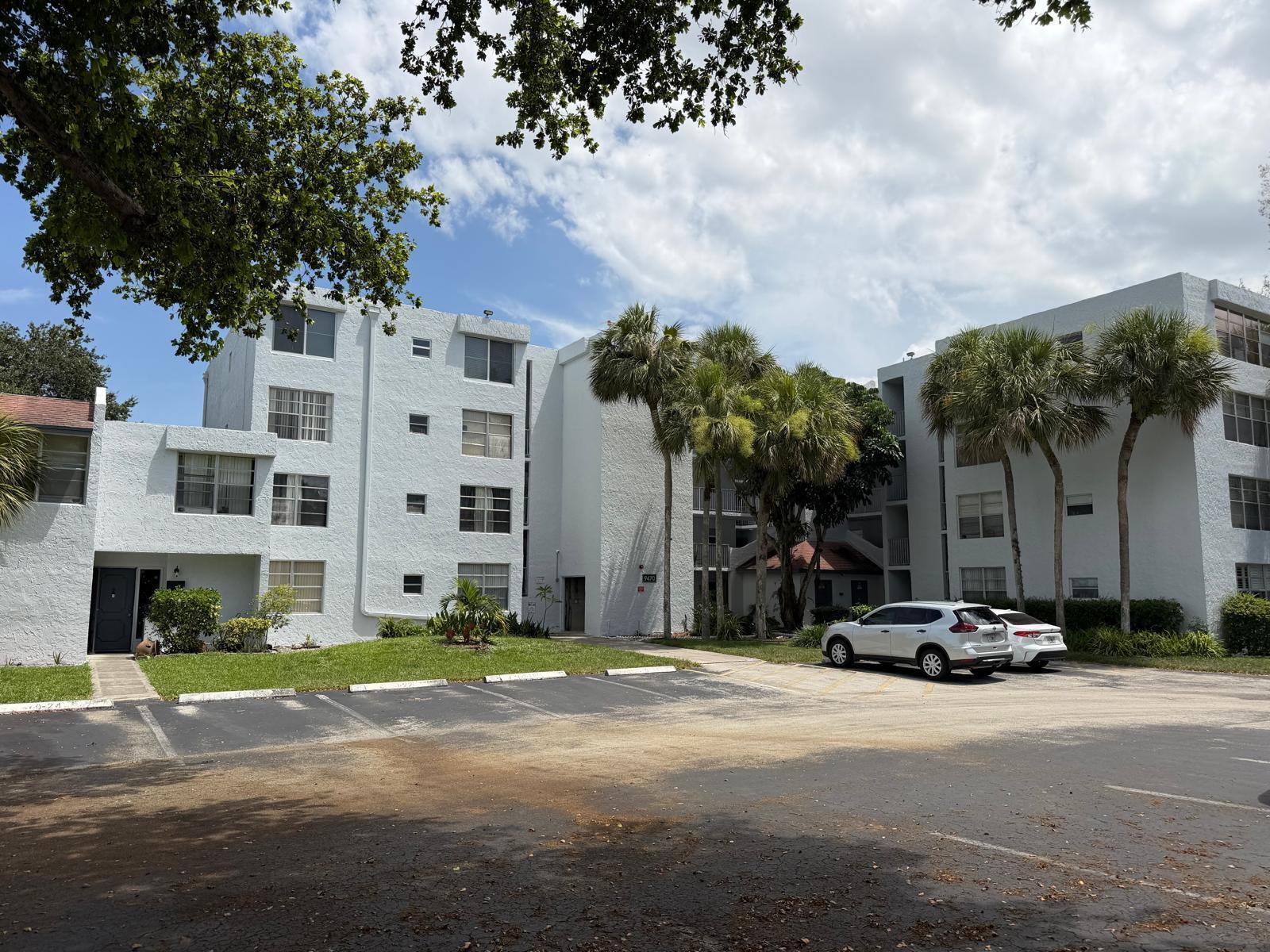 9470 LIVE OAK Place # 404, Davie FL 33324